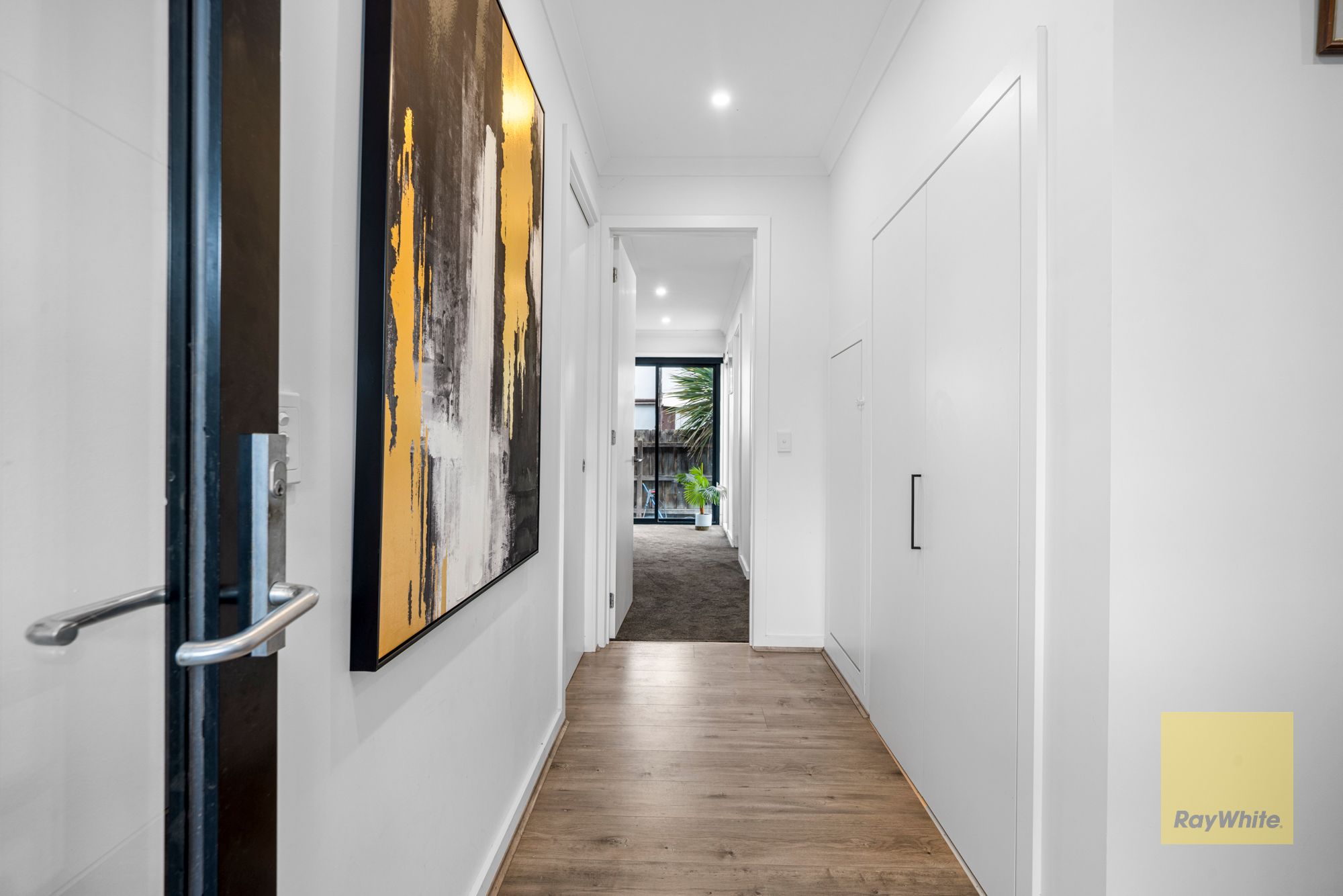 2/6 Beasley Avenue, Werribee, VIC 3030