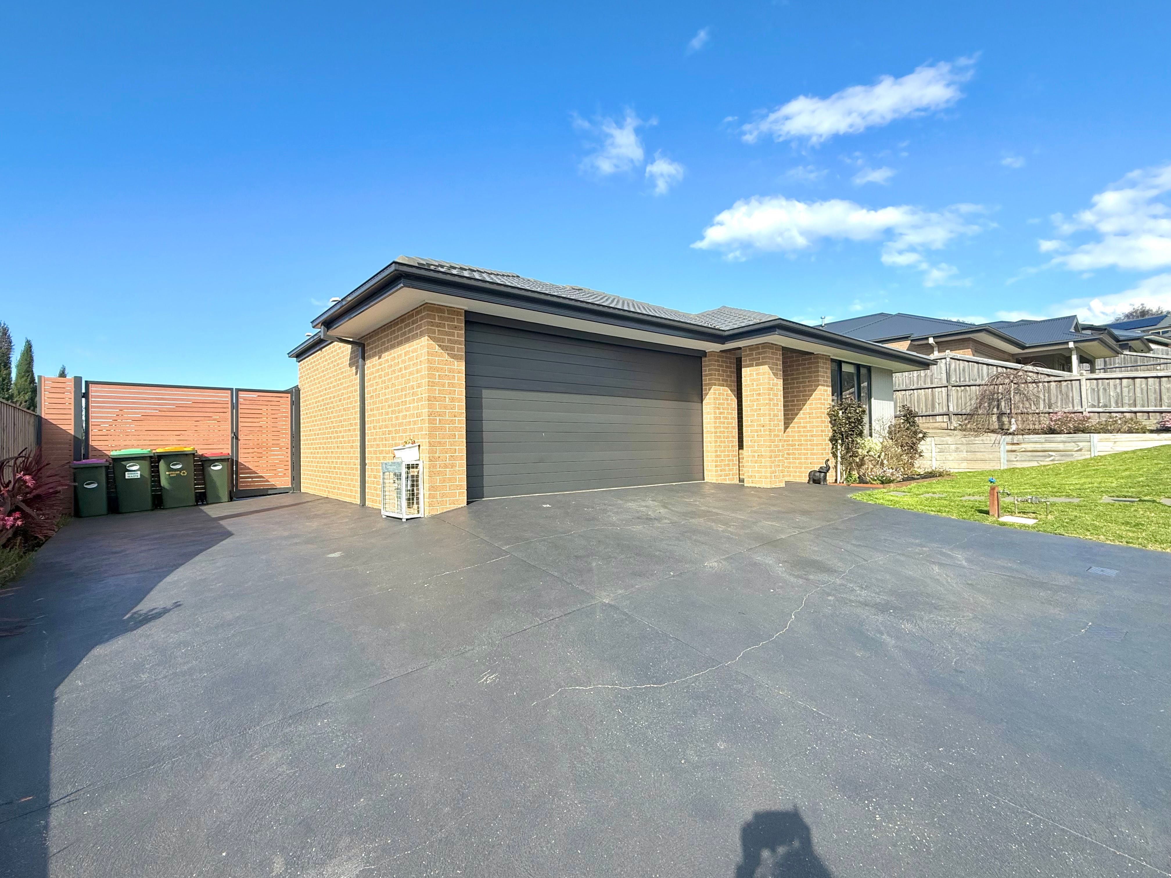 12 County Drive, Drouin, VIC 3818