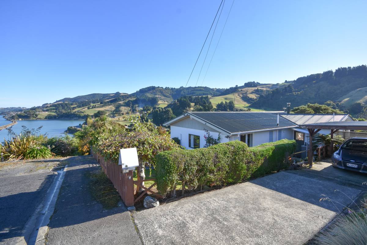 24 and 26 Downes Road, Roseneath, Dunedin City Real Estate Ray