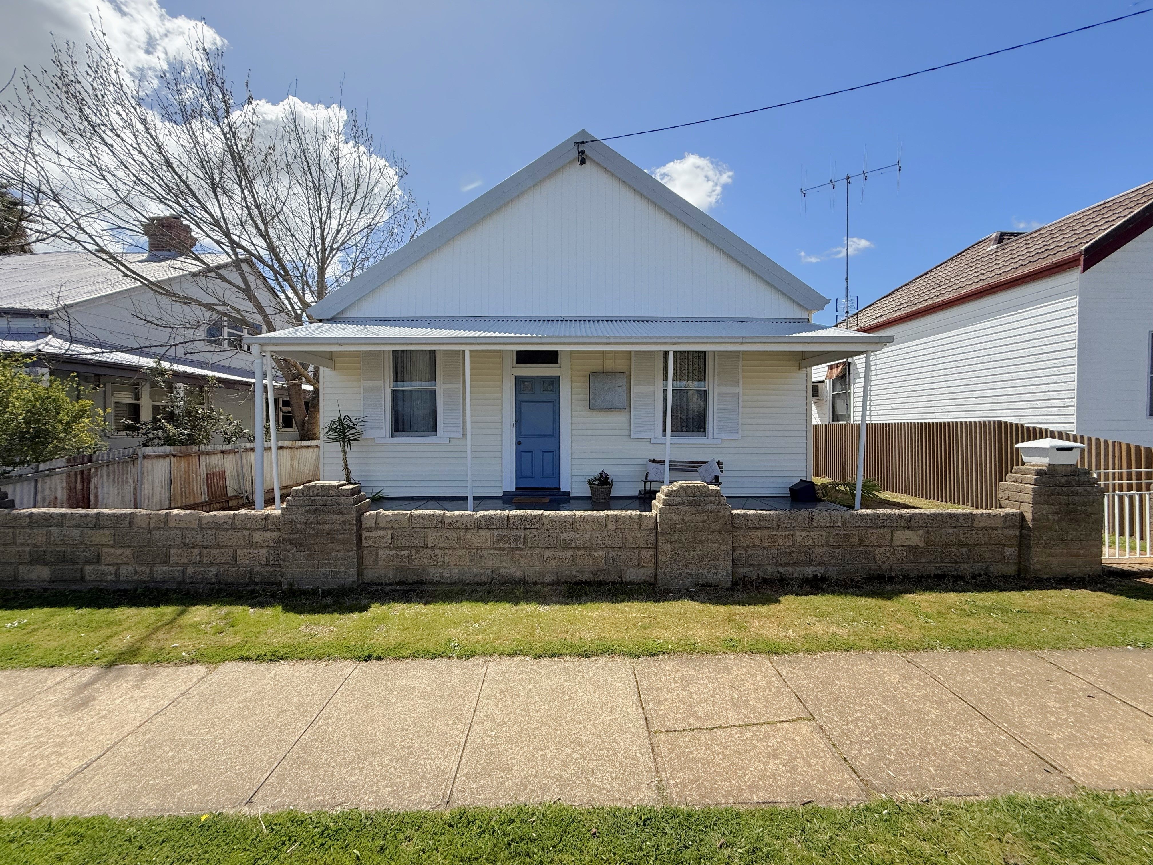 129 Albury Street , Harden NSW 2587