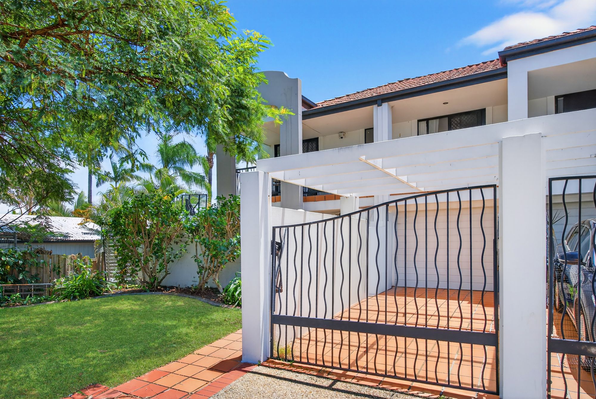 2204/2214 Gold Coast Highway, Mermaid Waters, QLD 4218