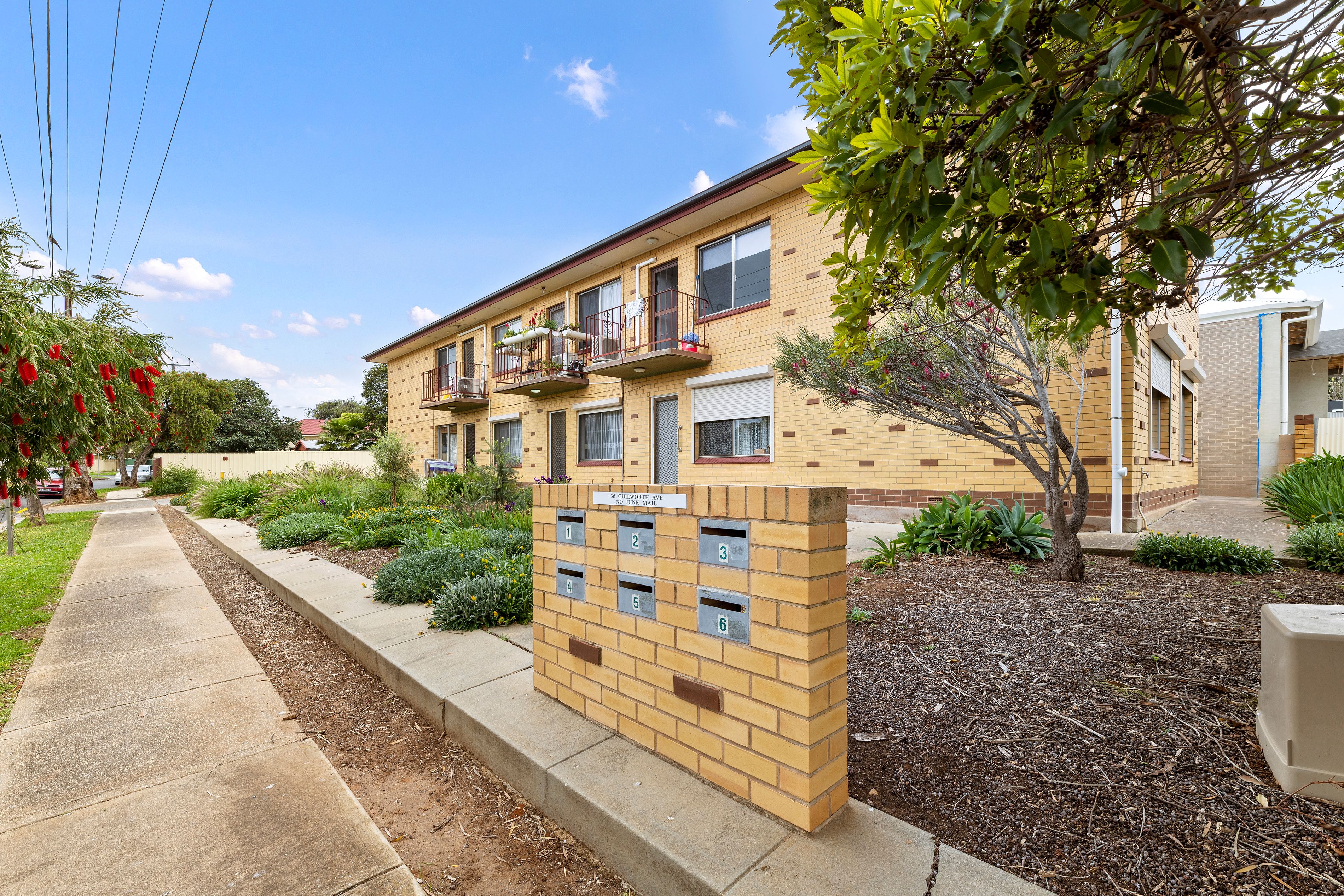 2/36 Chilworth Avenue — photo 9 of 10