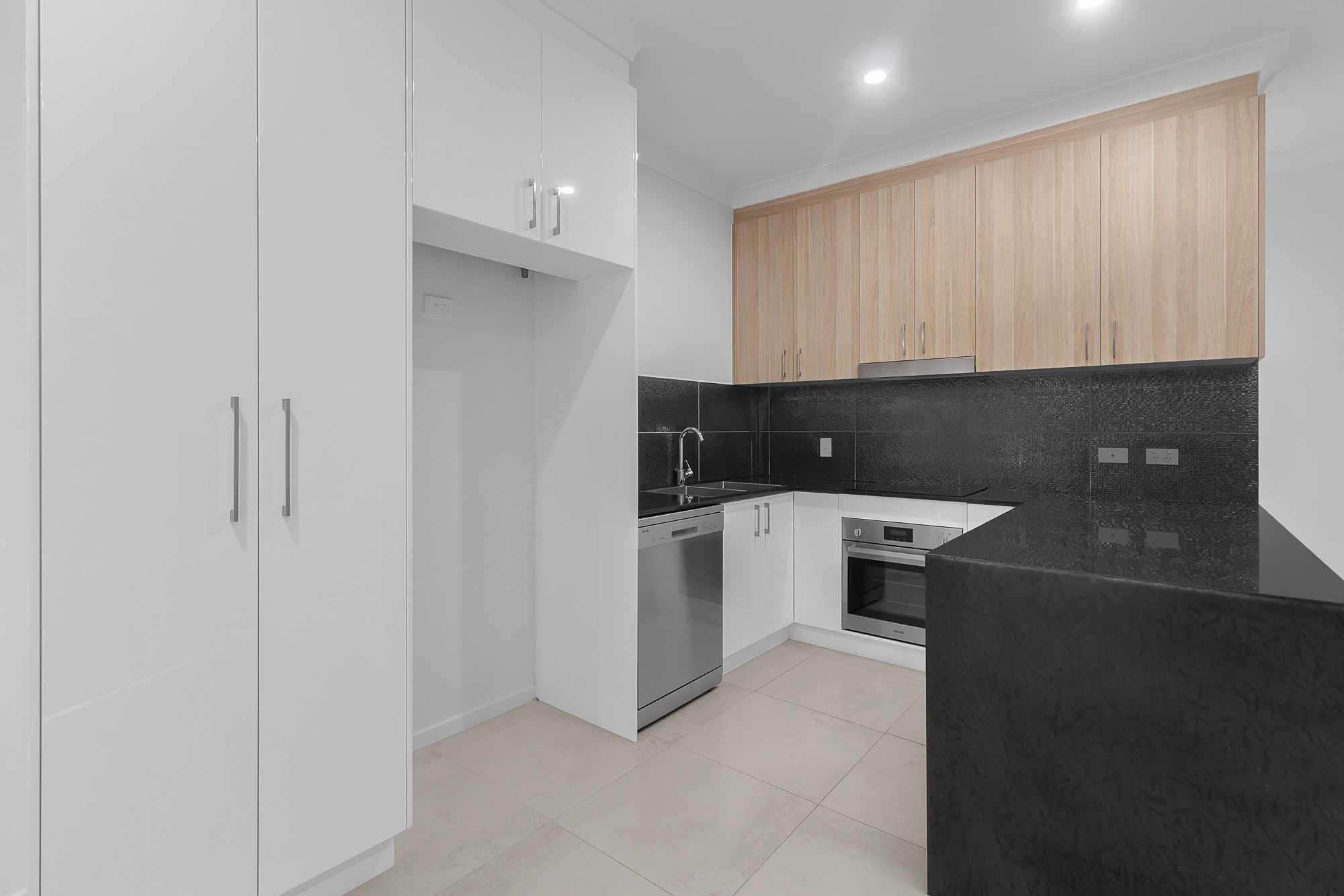 4/11 Dickenson Street, Carina, QLD 4152