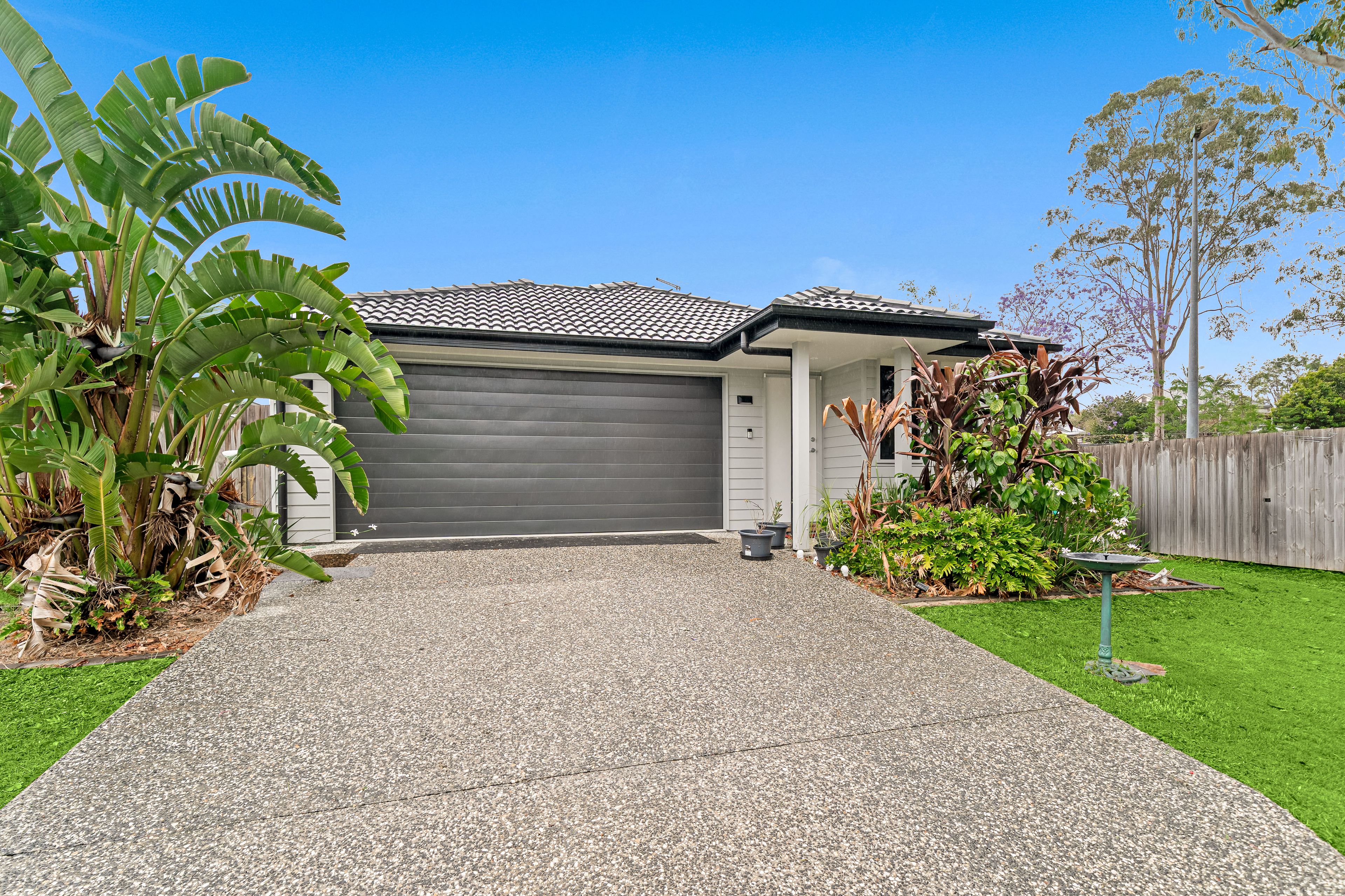 6 Hickory Place — photo from Ray White Forest Lake QLD