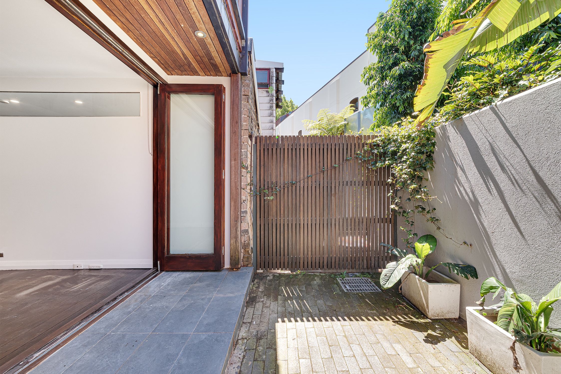 10 Rose Terrace — photo 2 of 8
