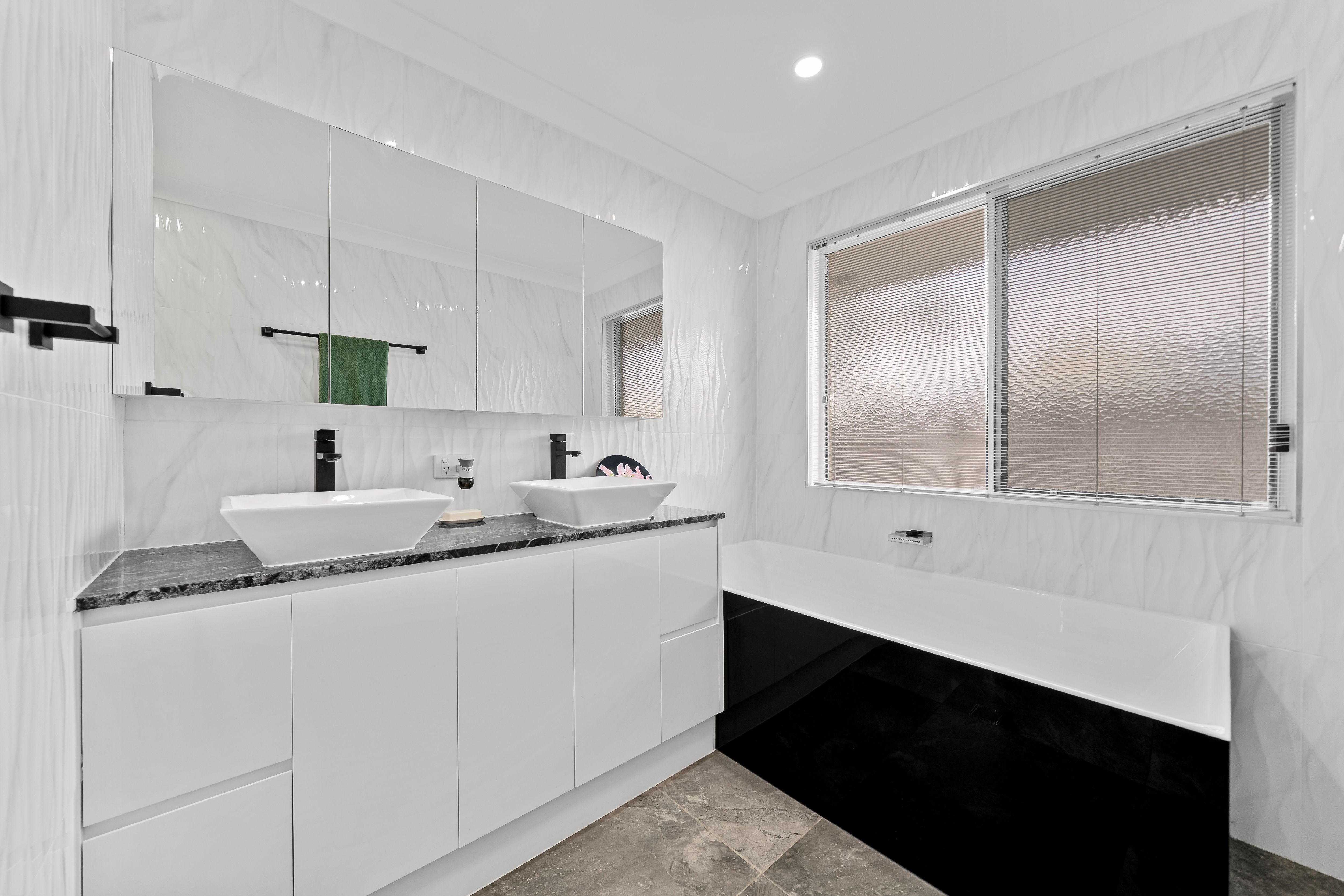 16 Radiata Street — photo 12 of 22