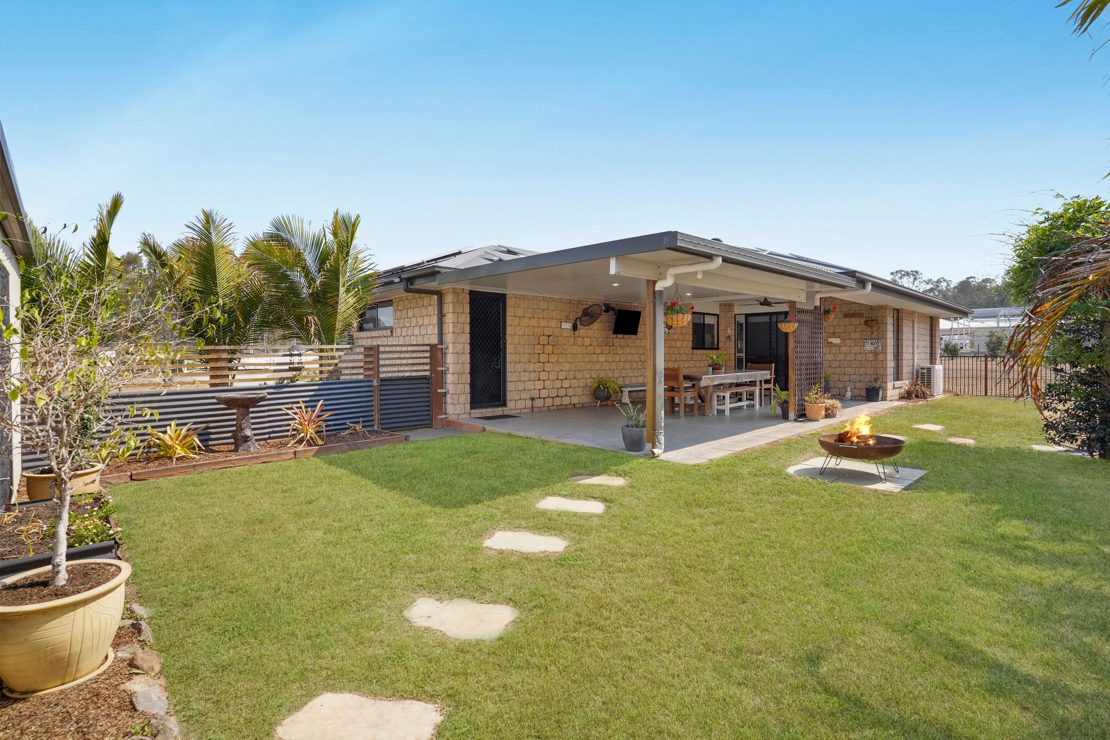 14 Brolga Way — photo 2 of 30