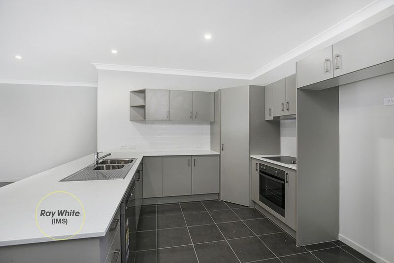 50 Tamatea Drive, Bellbird Park, QLD 4300