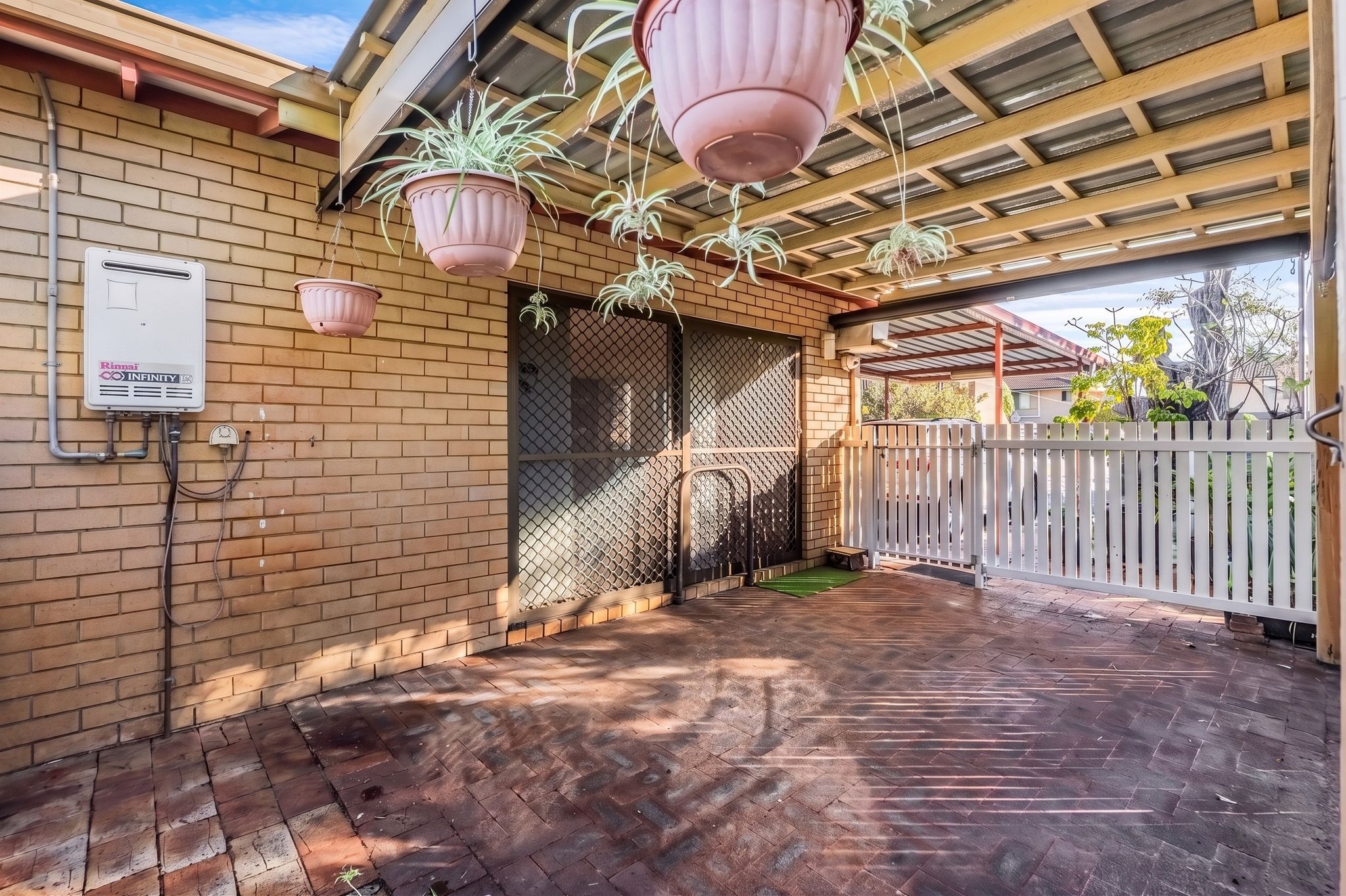 12/54 Pollard Street — photo 4 of 19