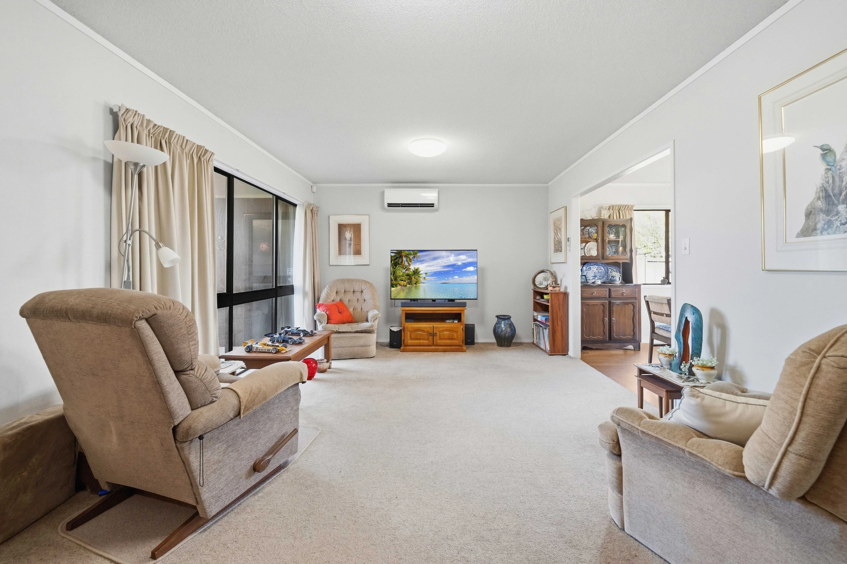 28 Evanda Crescent, Conifer Grove, Manukau City