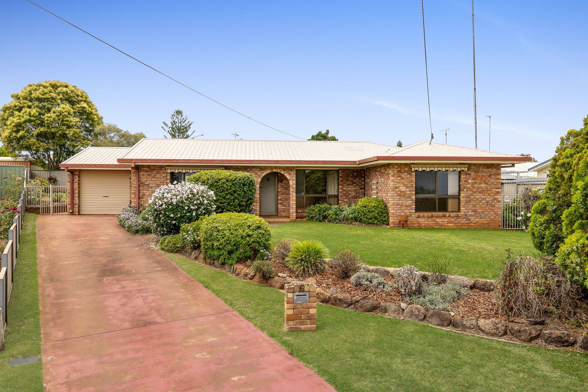 6 Tea Tree Court, Newtown, QLD 4350