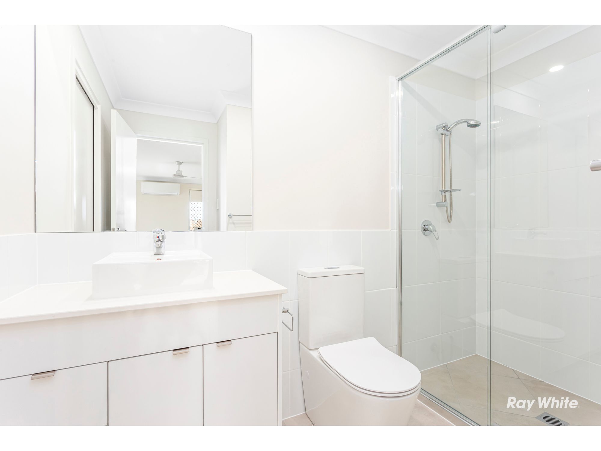 b/58 Johnson Drive — photo 8 of 10