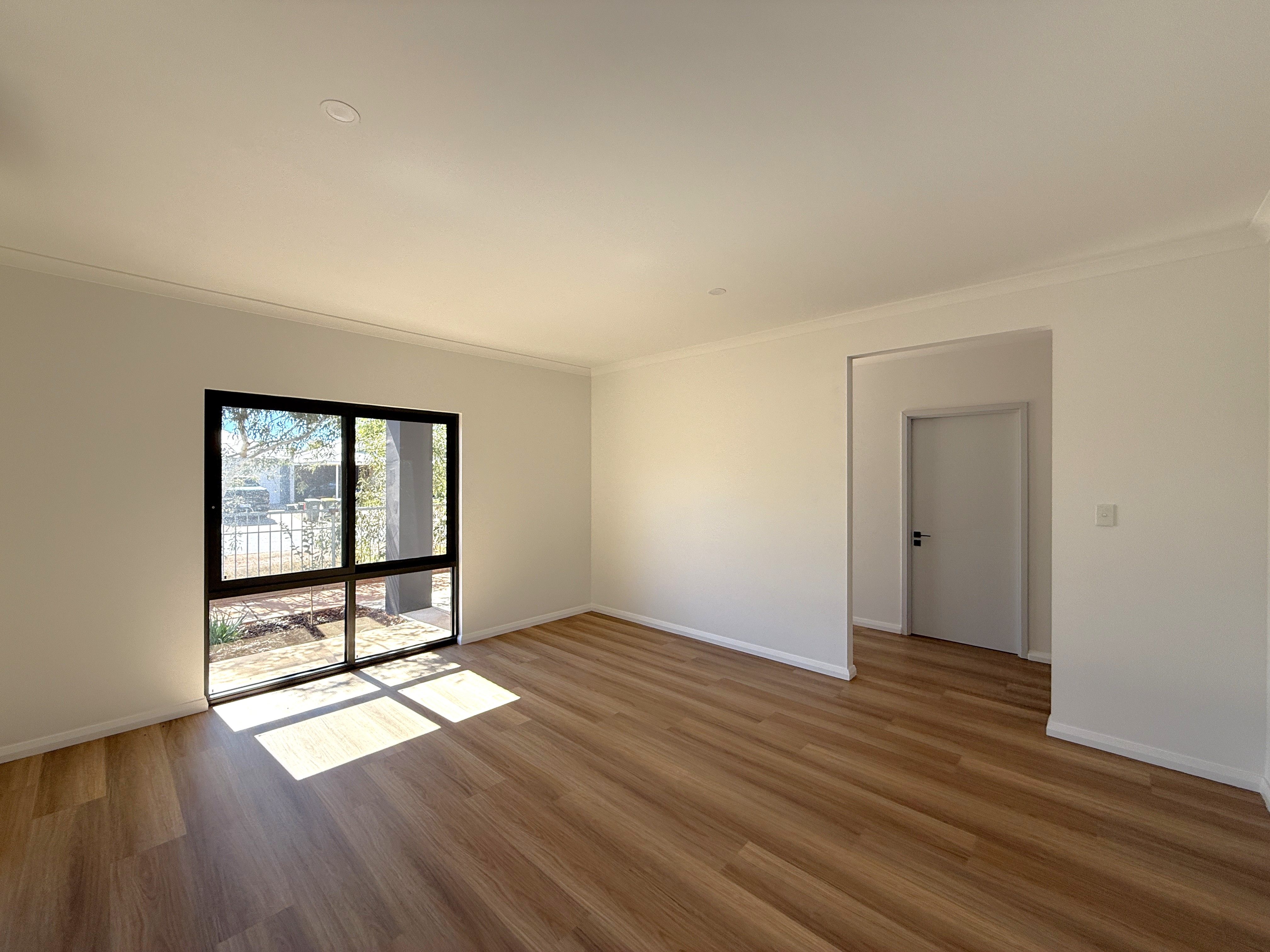 19 Langwell Lane — photo 7 of 21