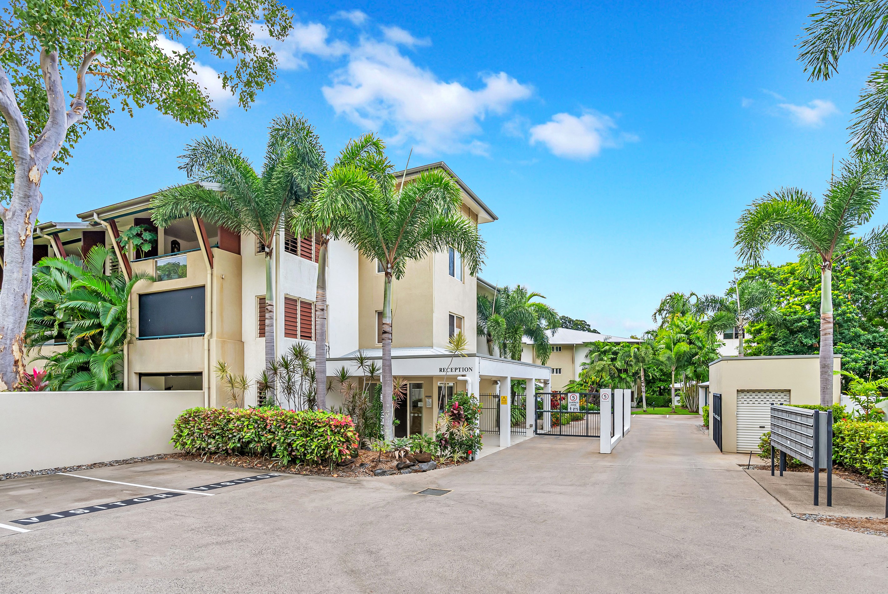 8/1804 Captain Cook Highway, Clifton Beach, QLD 4879