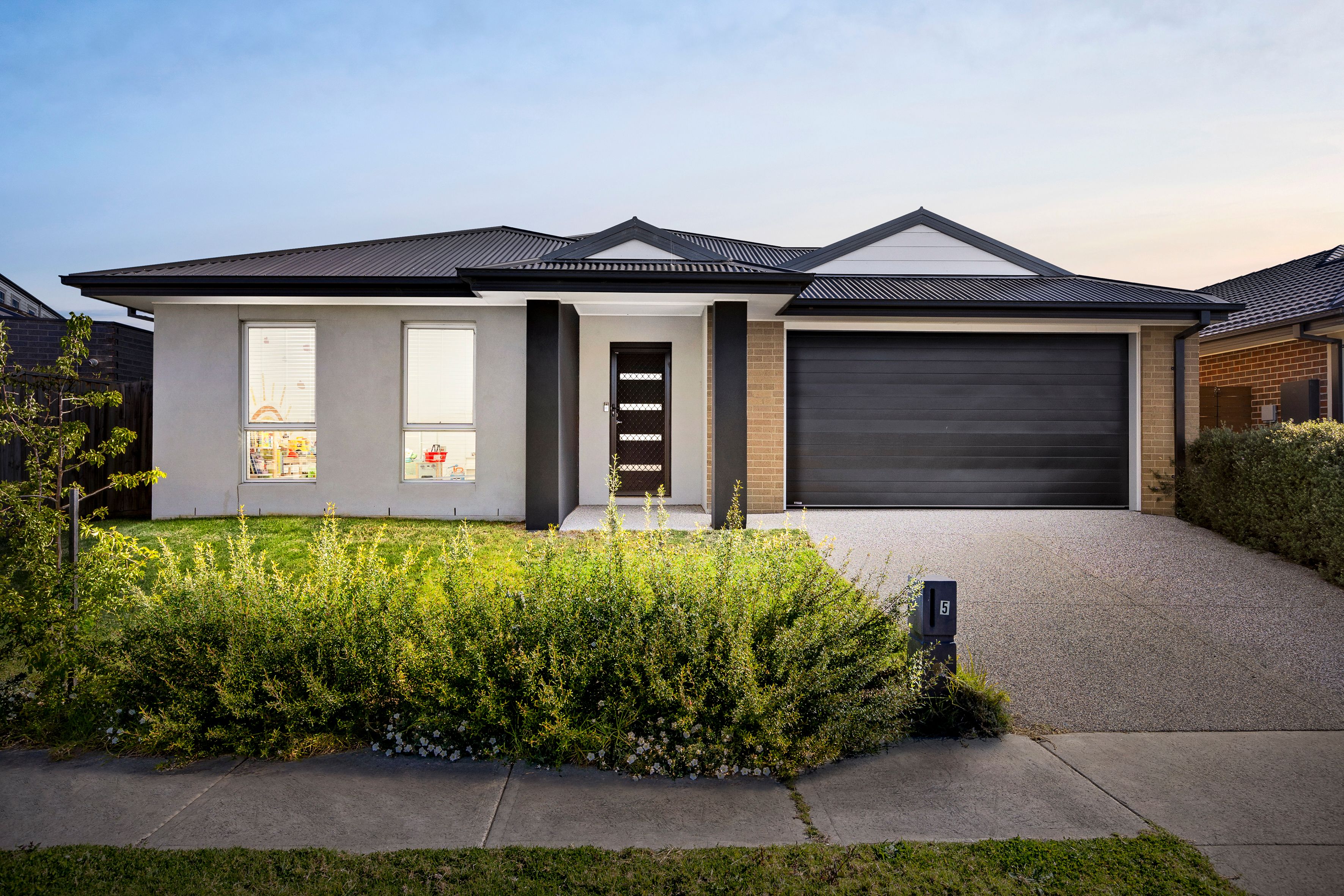 5 Alto Crescent — photo from Ray White Glenroy