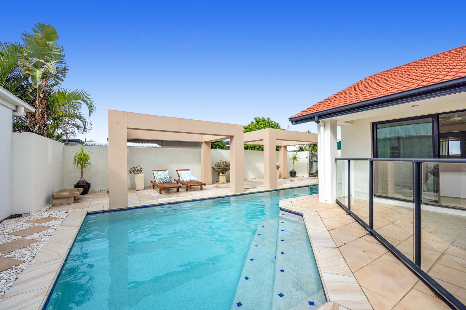 27 Bahamas Circuit, Kawana Island, QLD 4575