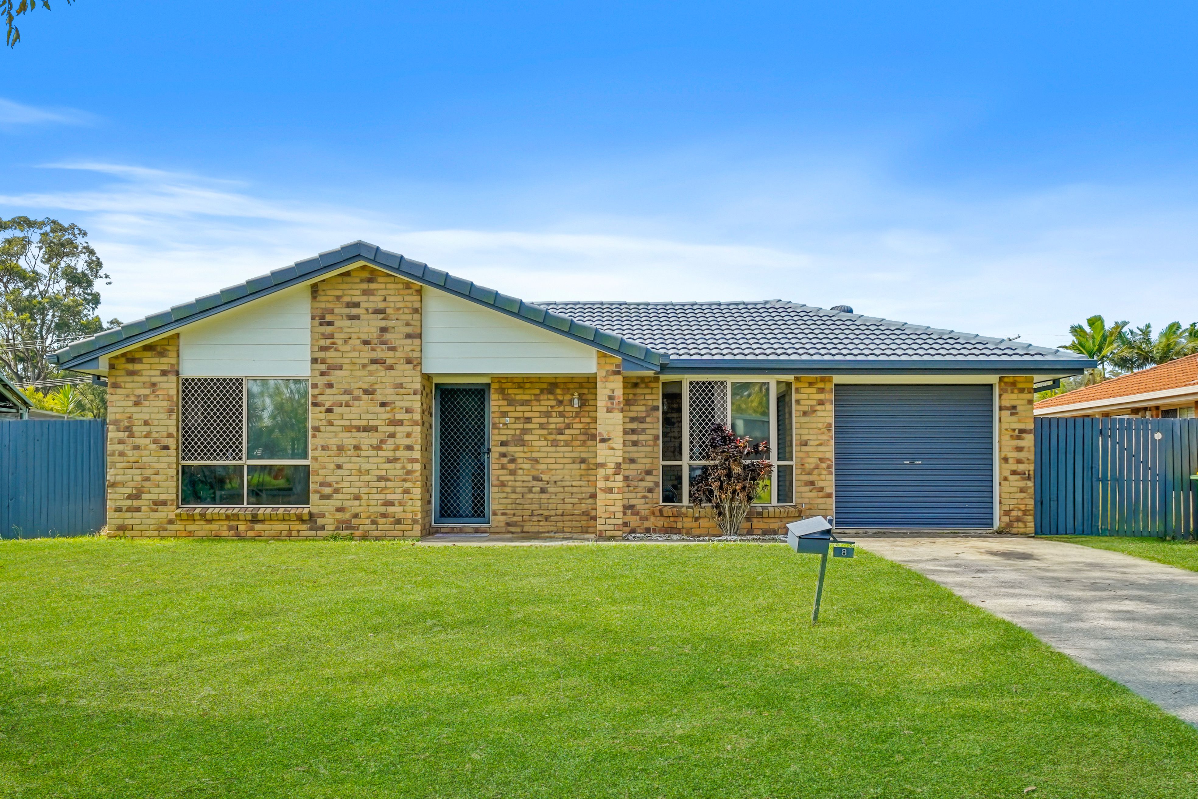 8 Niblick Way , Redland Bay QLD 4165