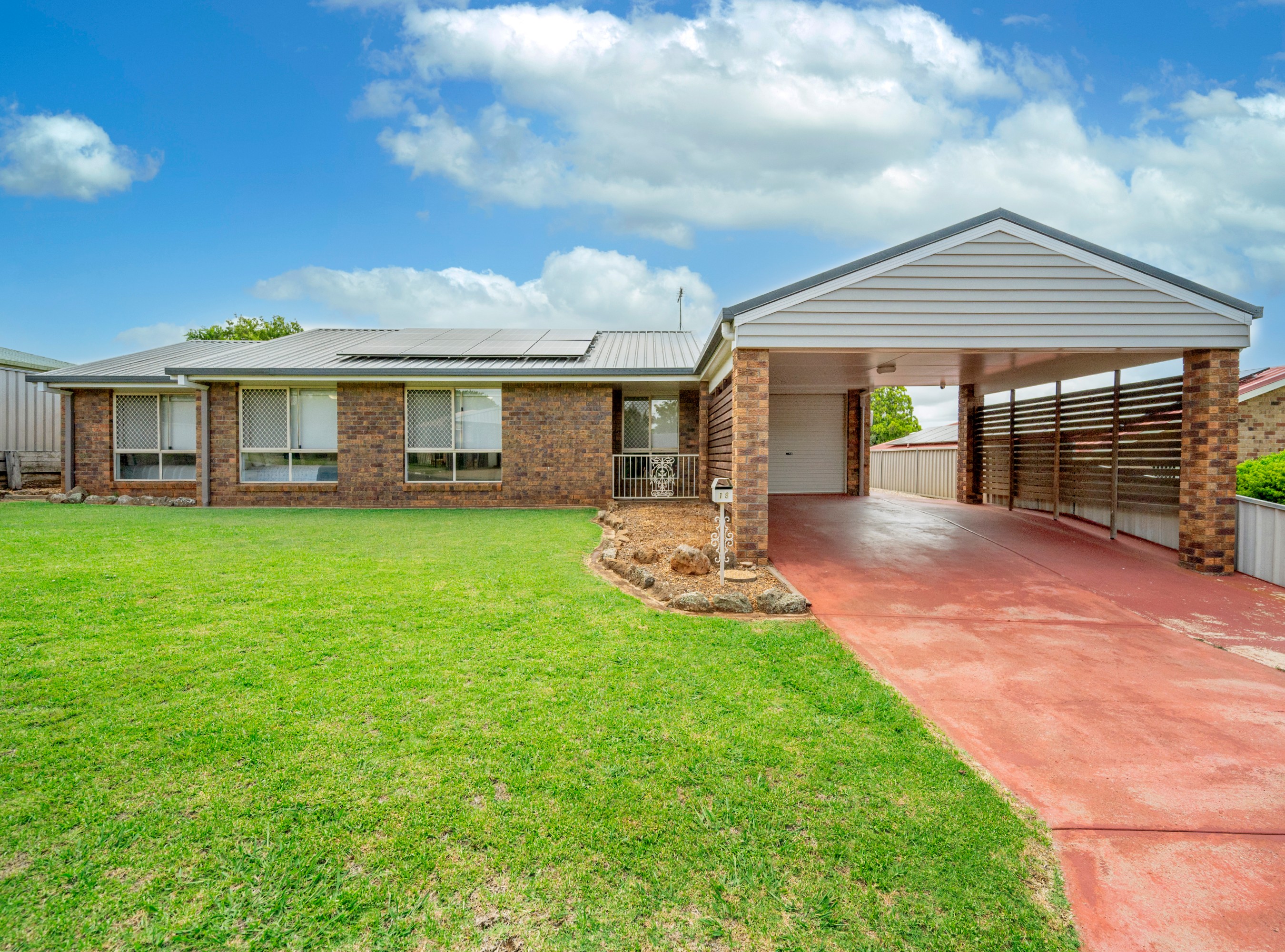18 Black Court, Wilsonton, QLD 4350
