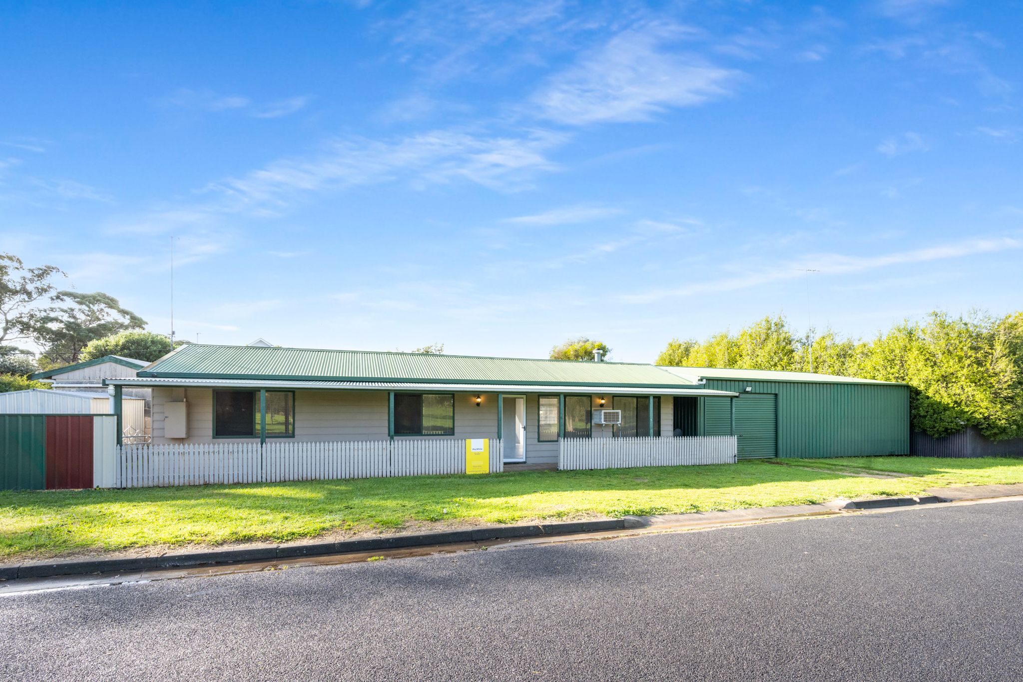1 Oak Avenue — photo from Ray White Mt Gambier