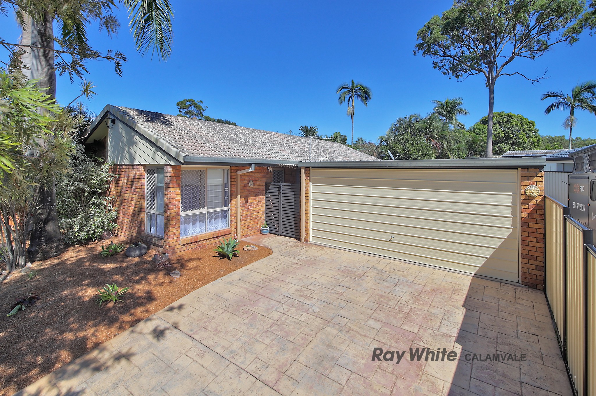 19 Colisa Crescent, Regents Park, QLD 4118