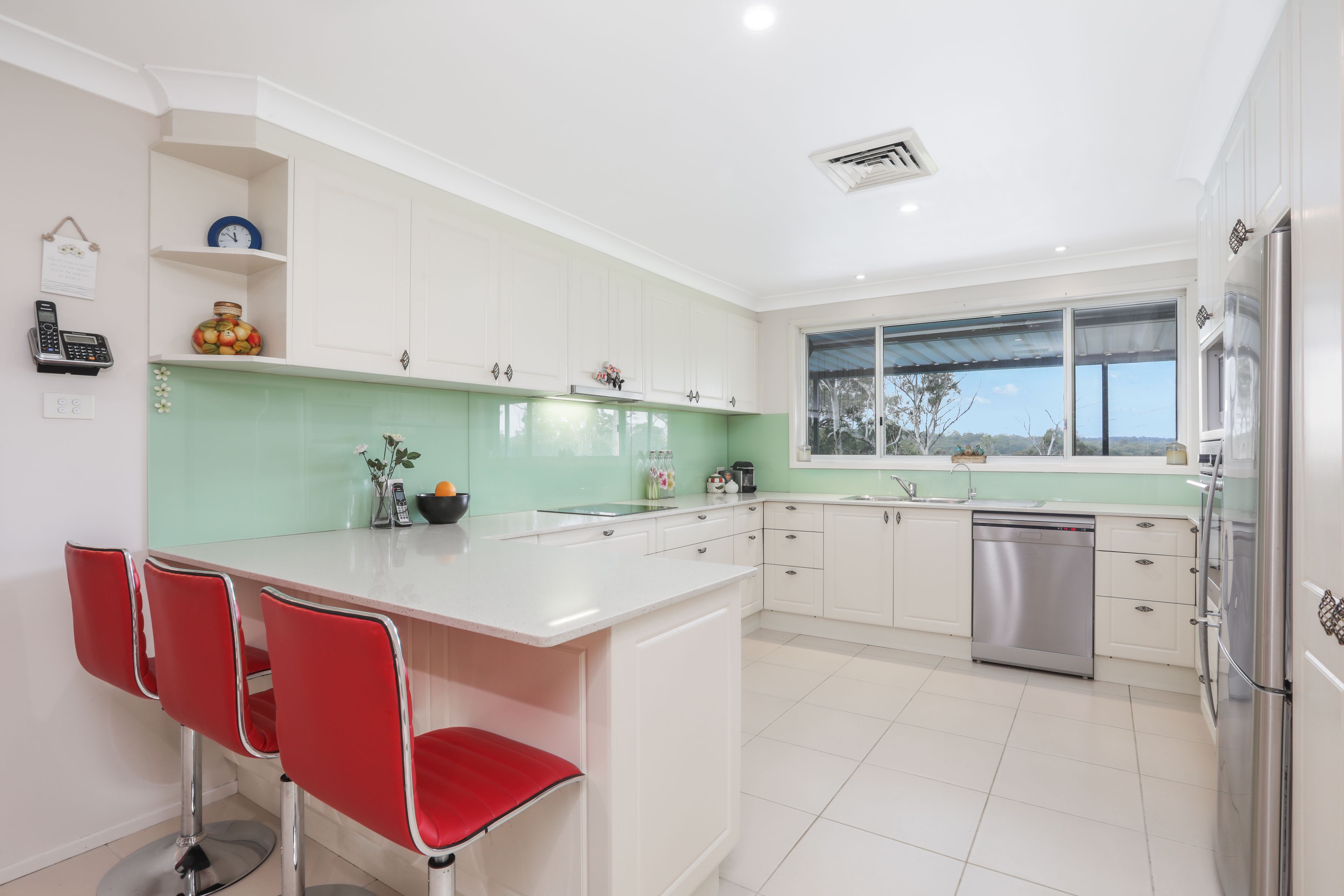 14 Whites Ridge Road