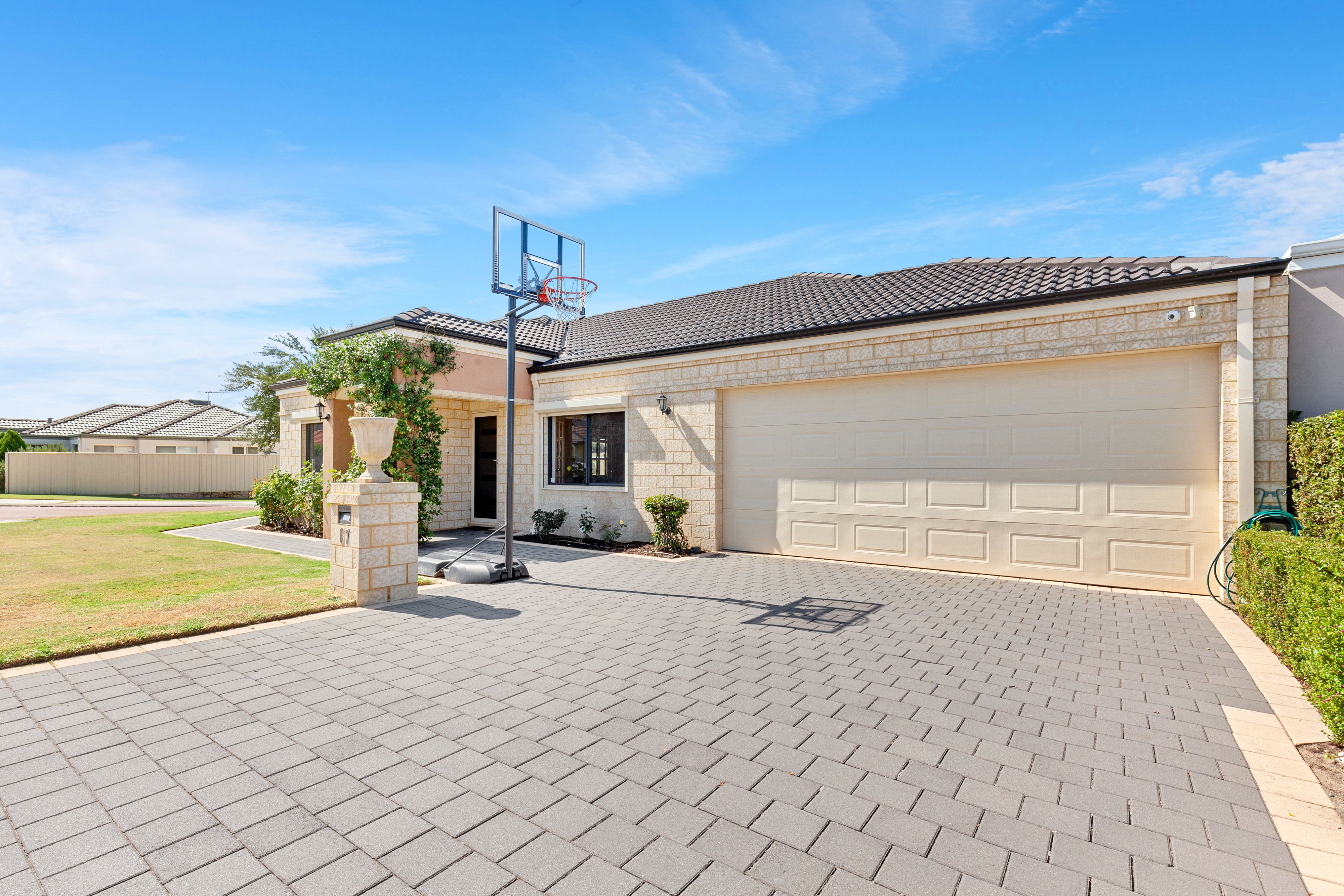 17 Castanet Drive, Madeley, WA 6065