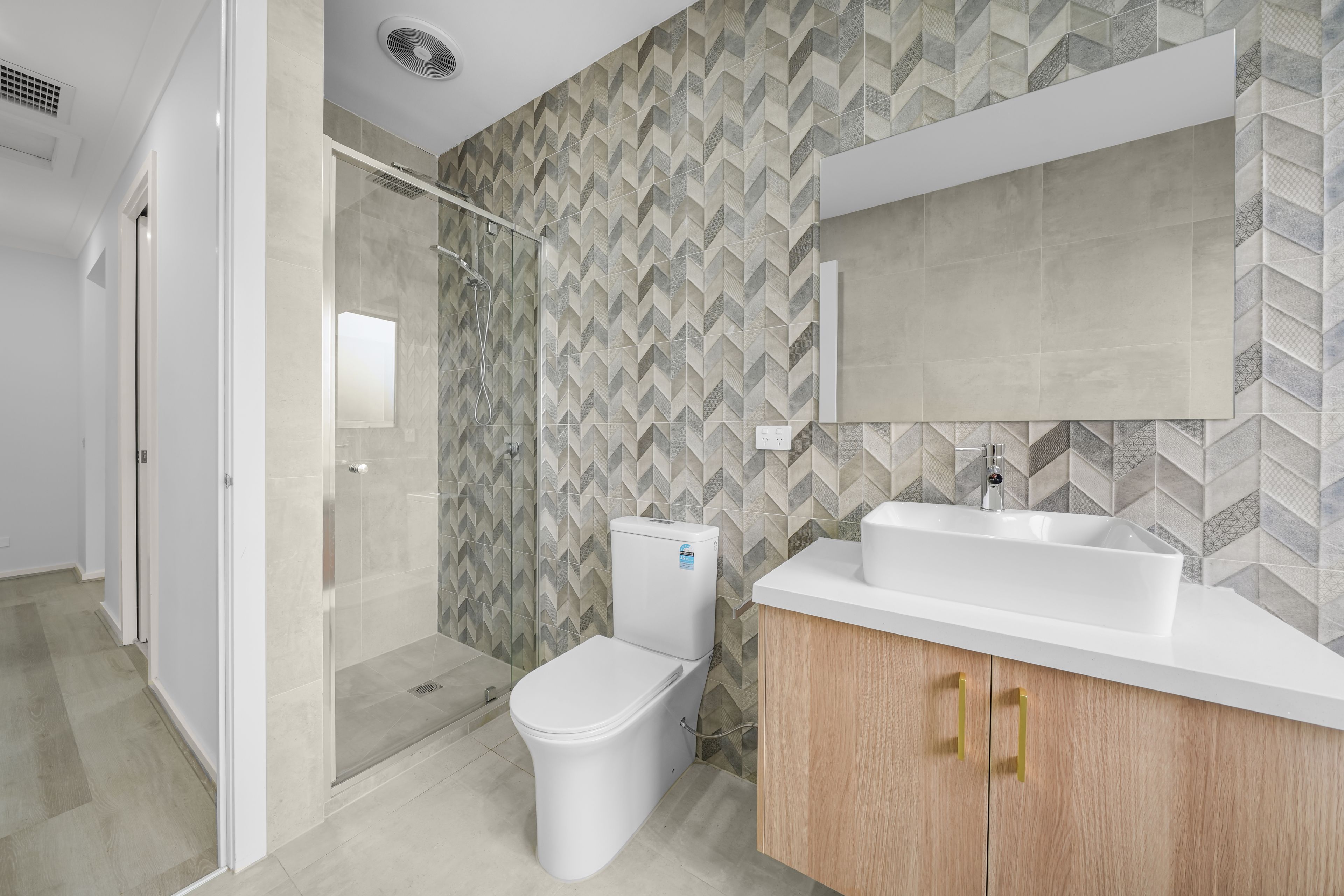 30 Proserpine Crescent — photo 11 of 14