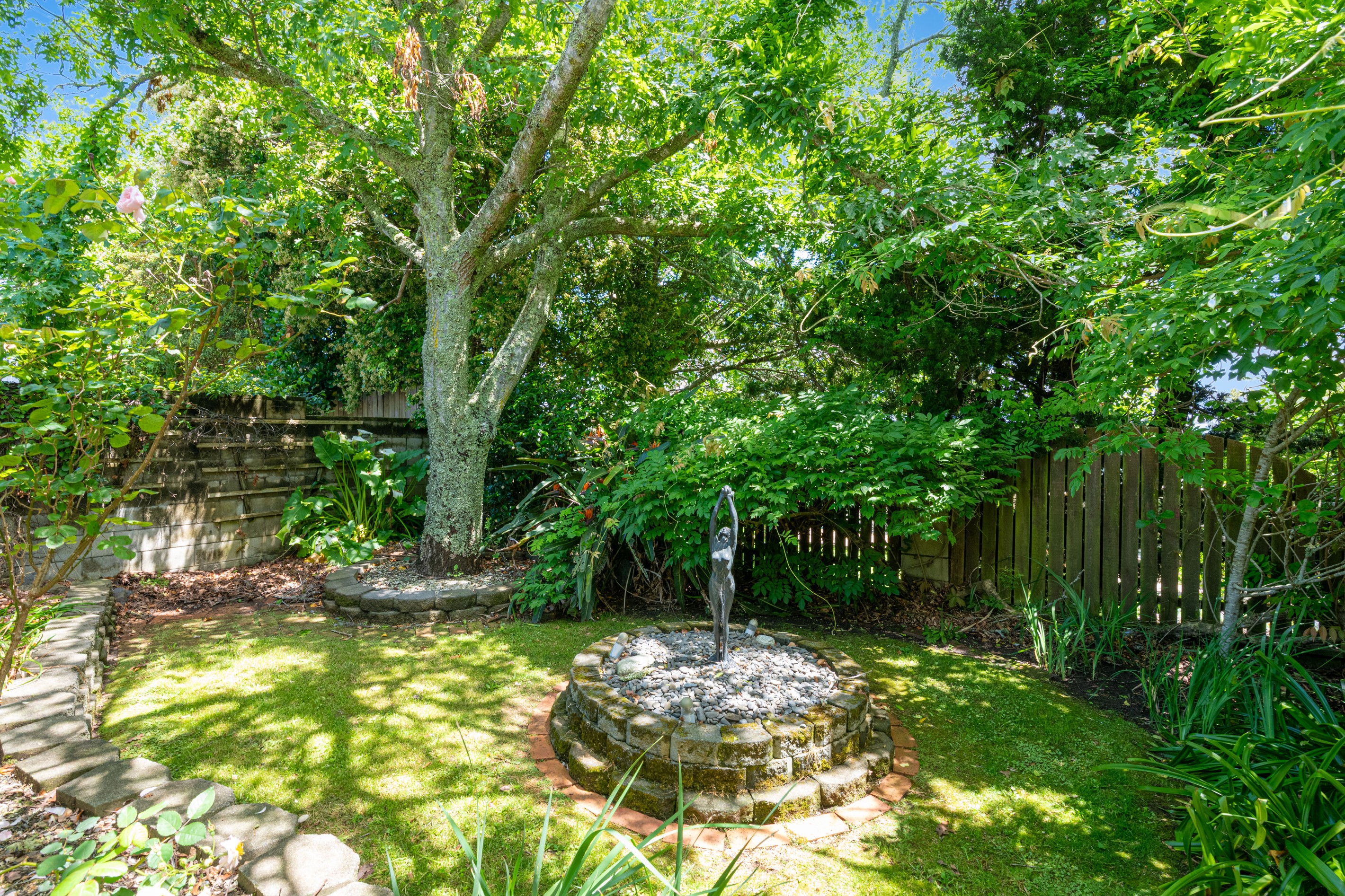 2/75 Carlisle Road, Torbay, North Shore City