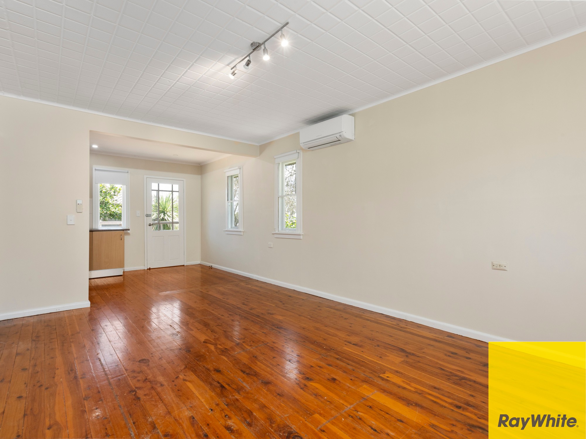 11 Wootten Street, Colyton, NSW 2760