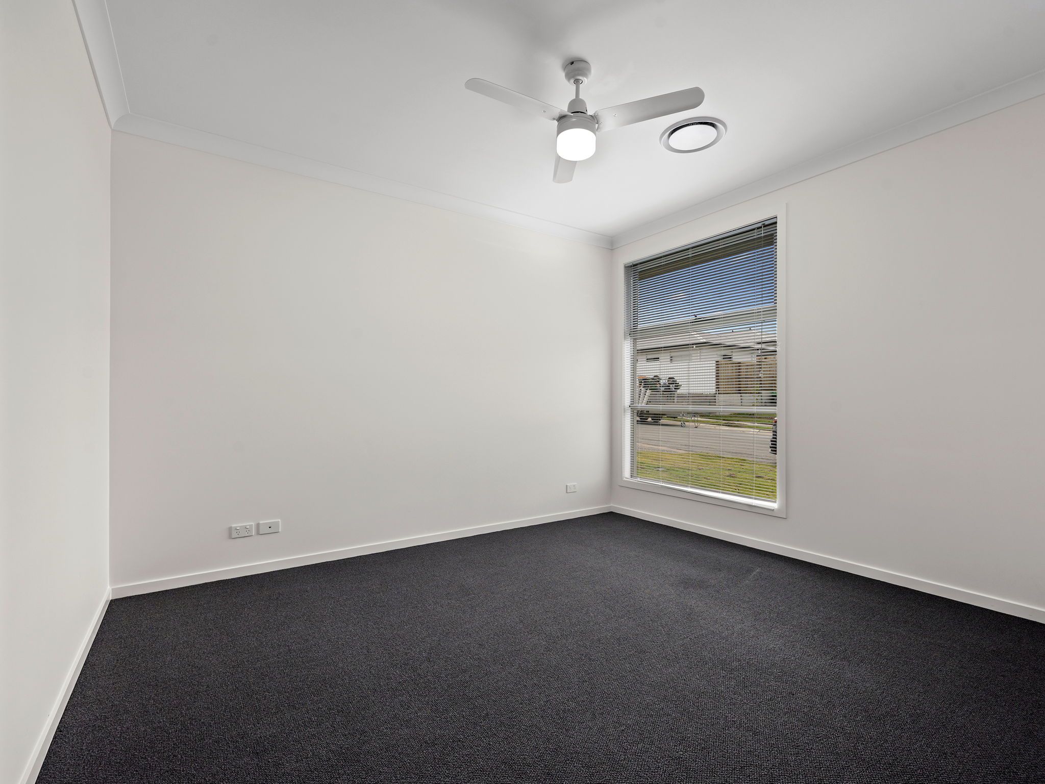 7 Legacy Drive, Flinders View, QLD 4305