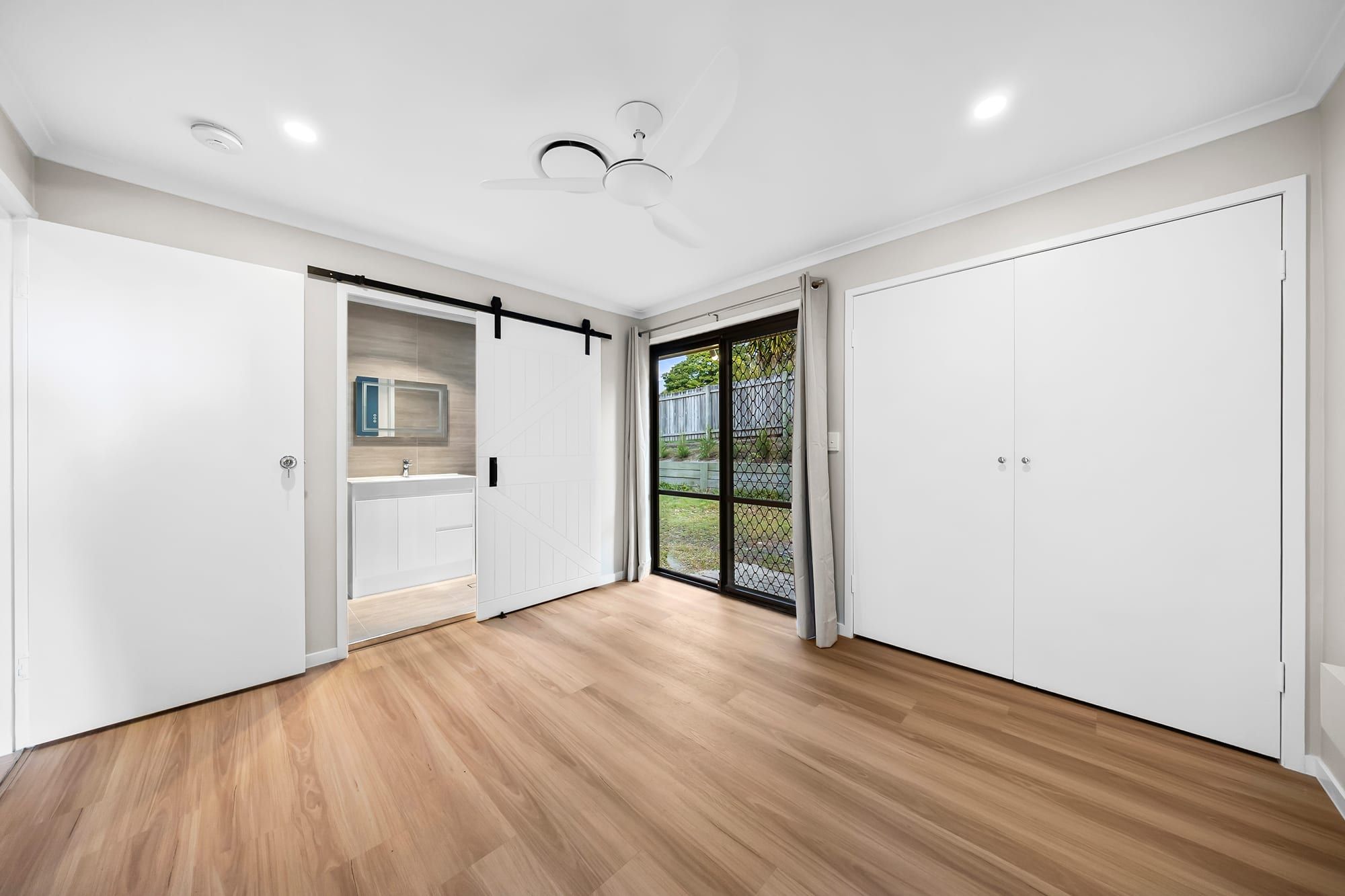 22 Mazzard Street — photo 6 of 12