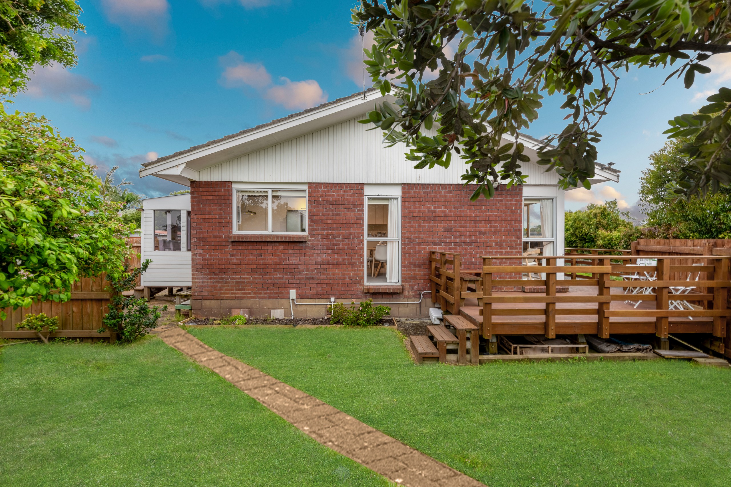 1/14 Chesley Place, Half Moon Bay, Manukau City