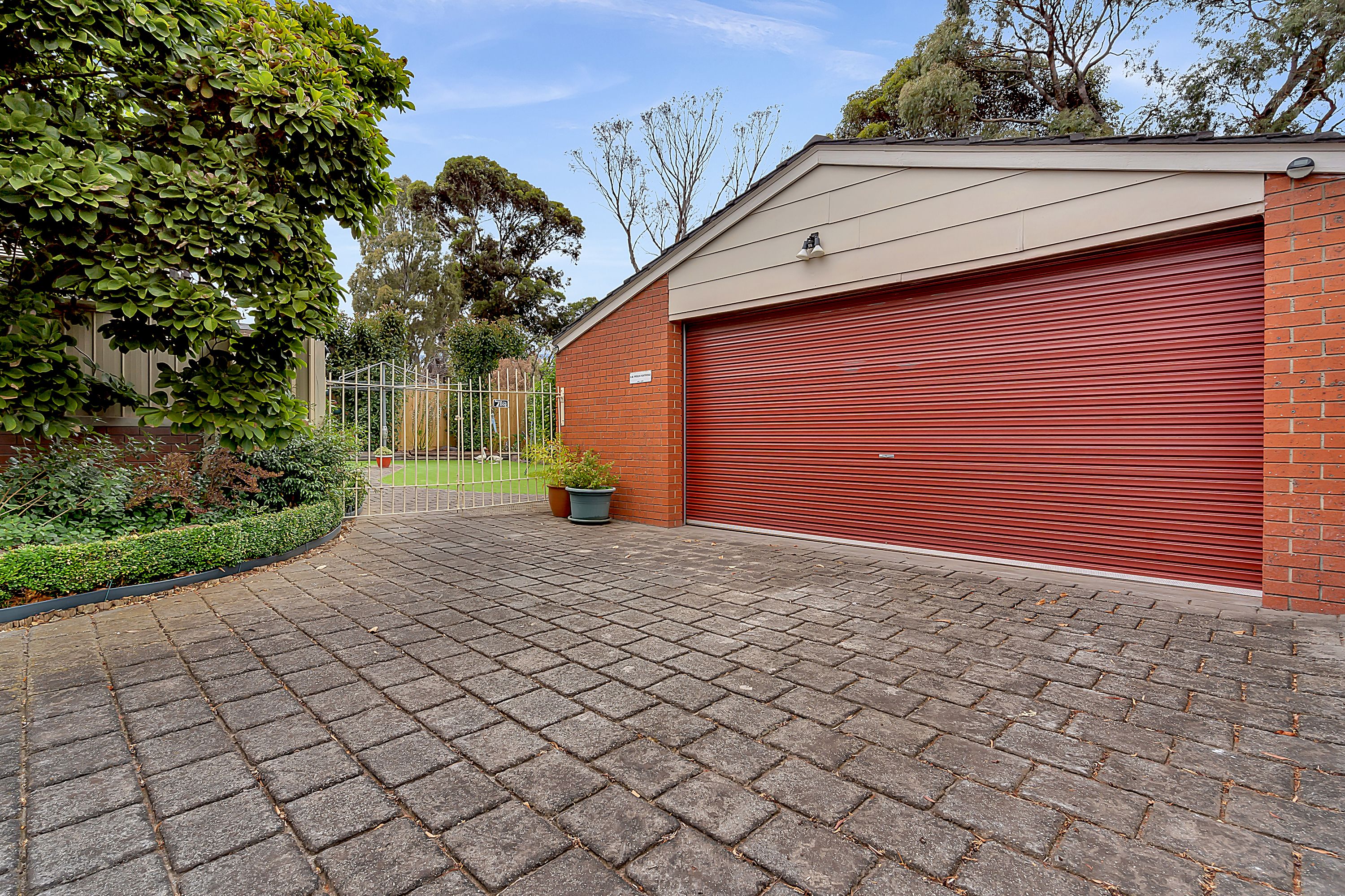 4 Wilton Place, Attwood, VIC 3049