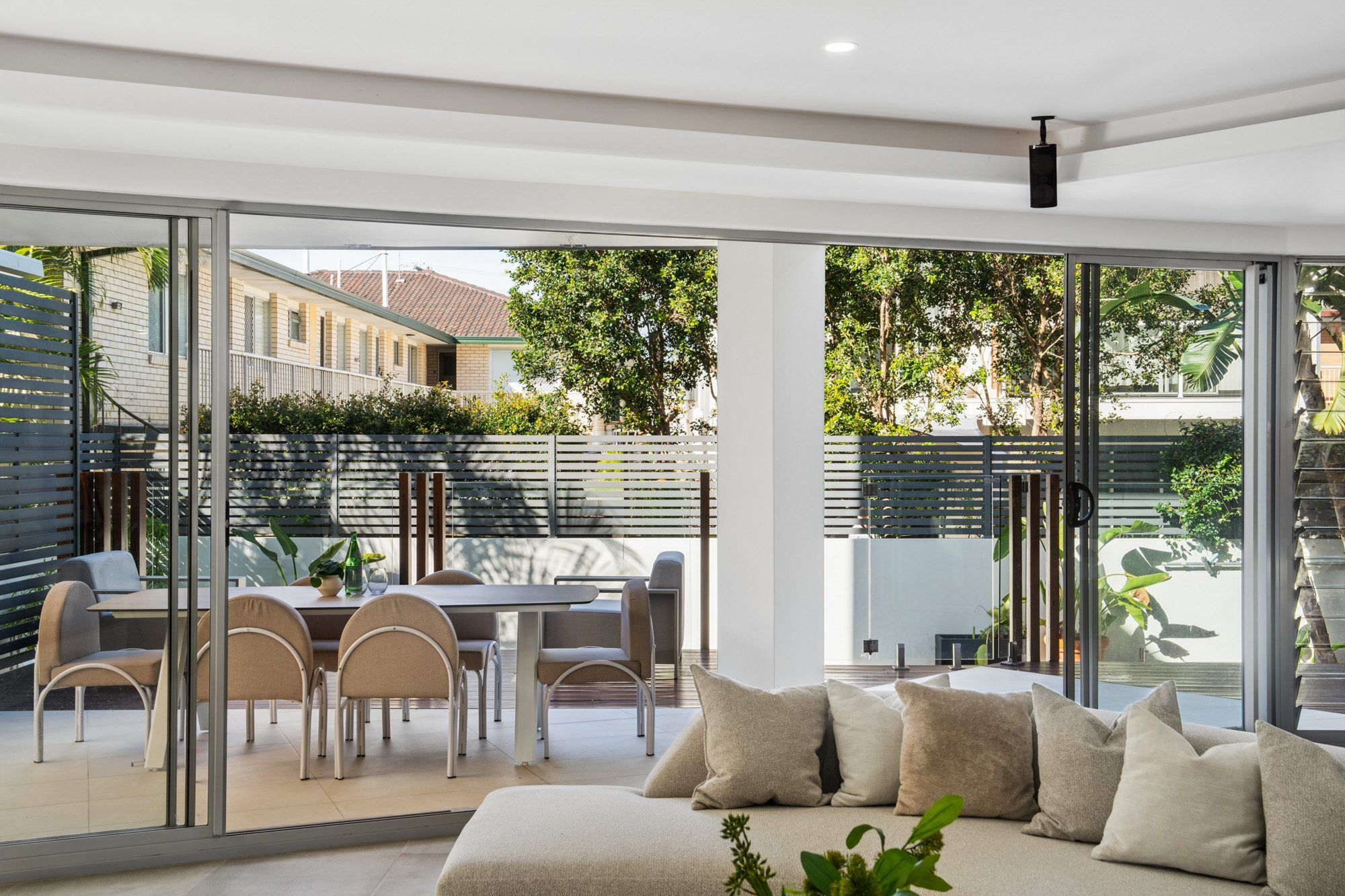 2/44 Tamborine Street — photo 12 of 20