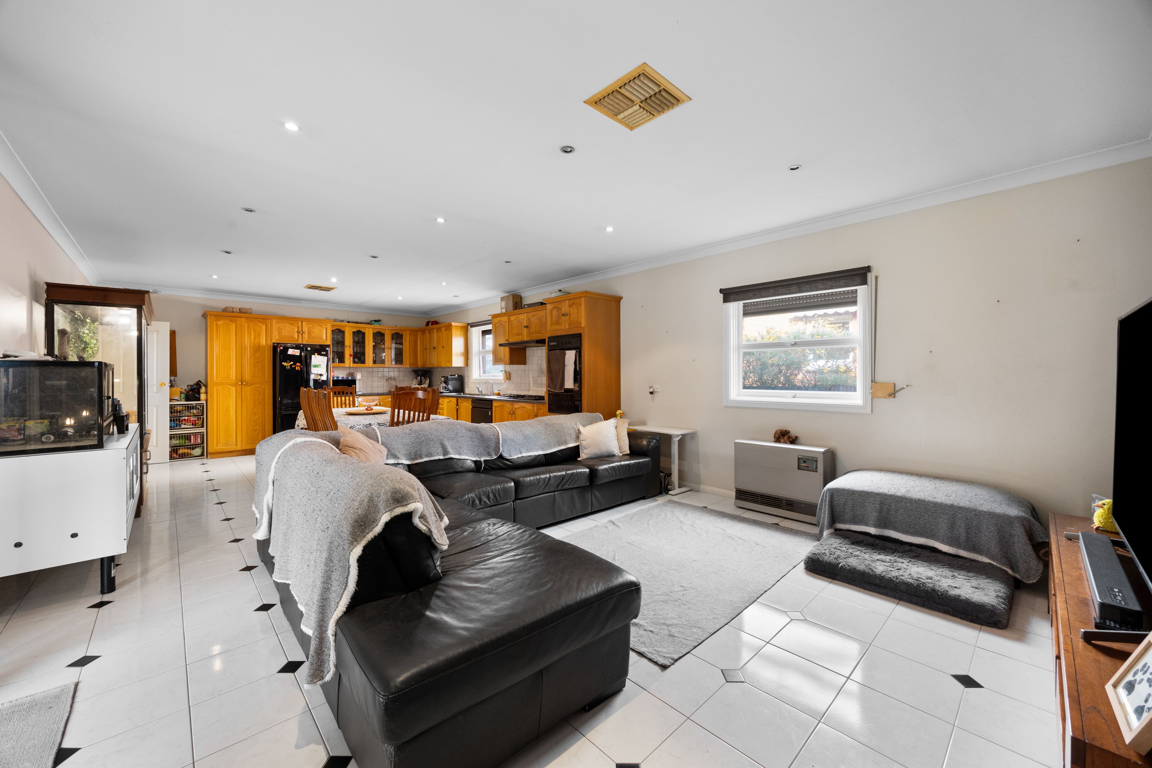 35 Mitton Avenue — photo 7 of 19