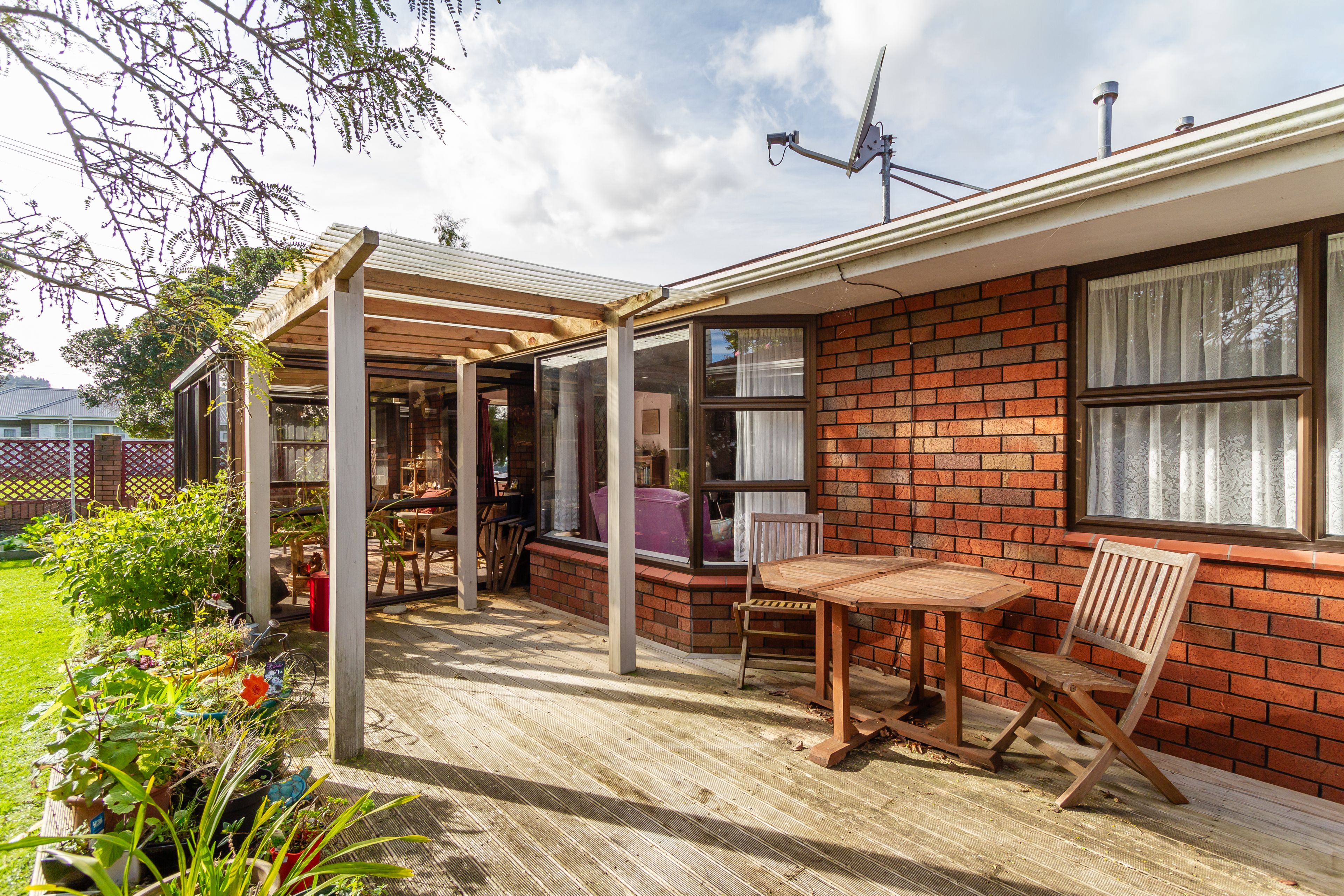 2/15 Avalon Crescent, Avalon, Lower Hutt City