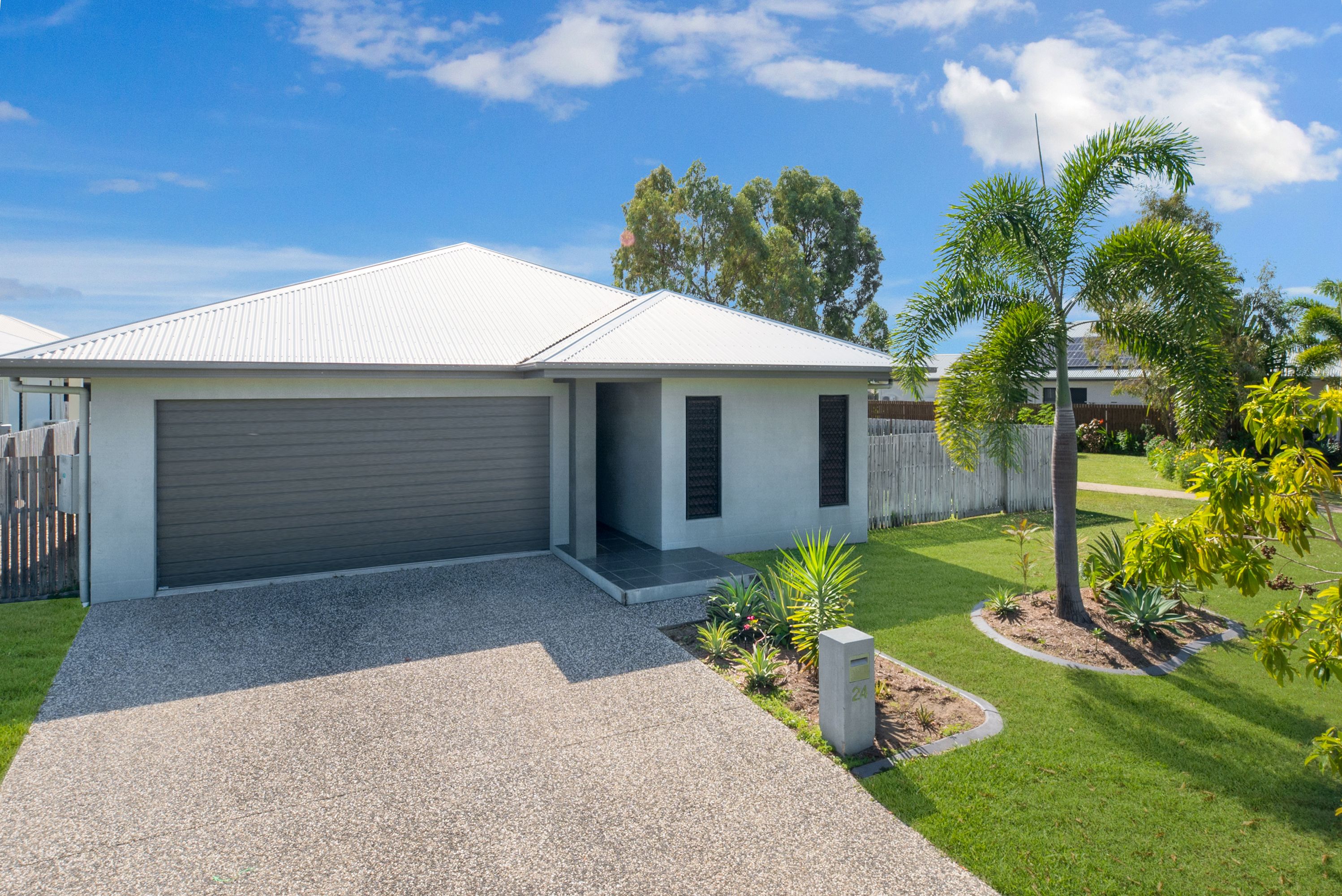 24 Sunhaven Boulevard, Burdell QLD 4818