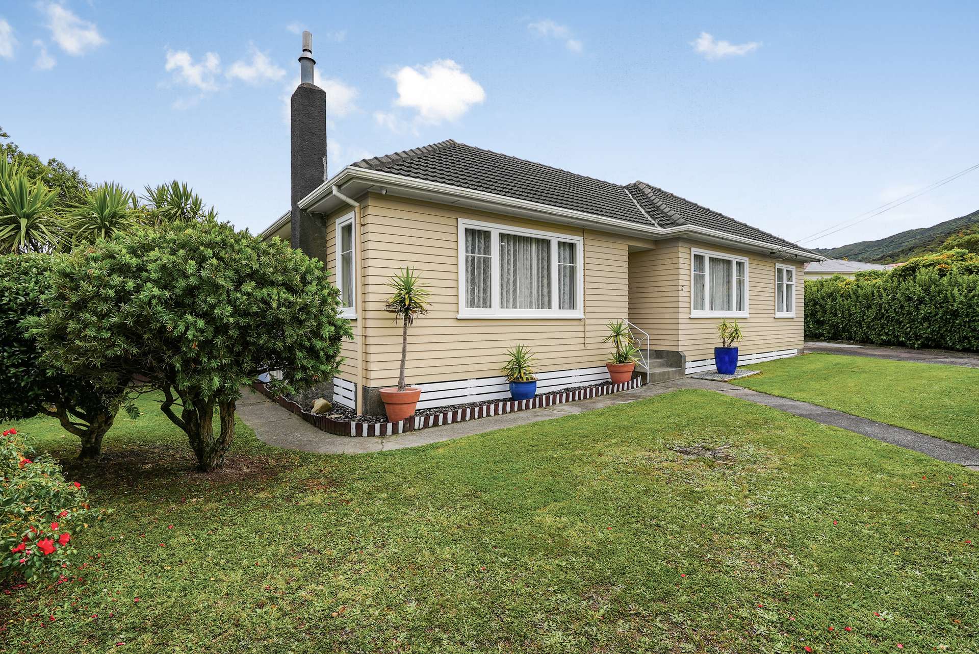 17 Nelson Crescent photo 0