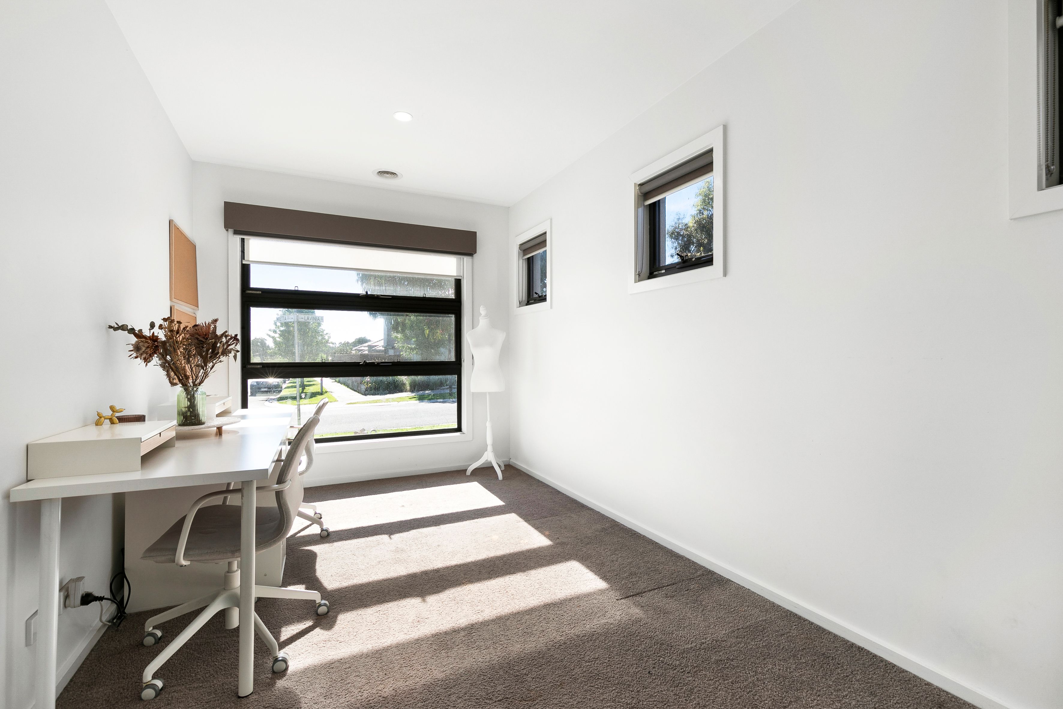 12 Lavinia Street — photo 10 of 14
