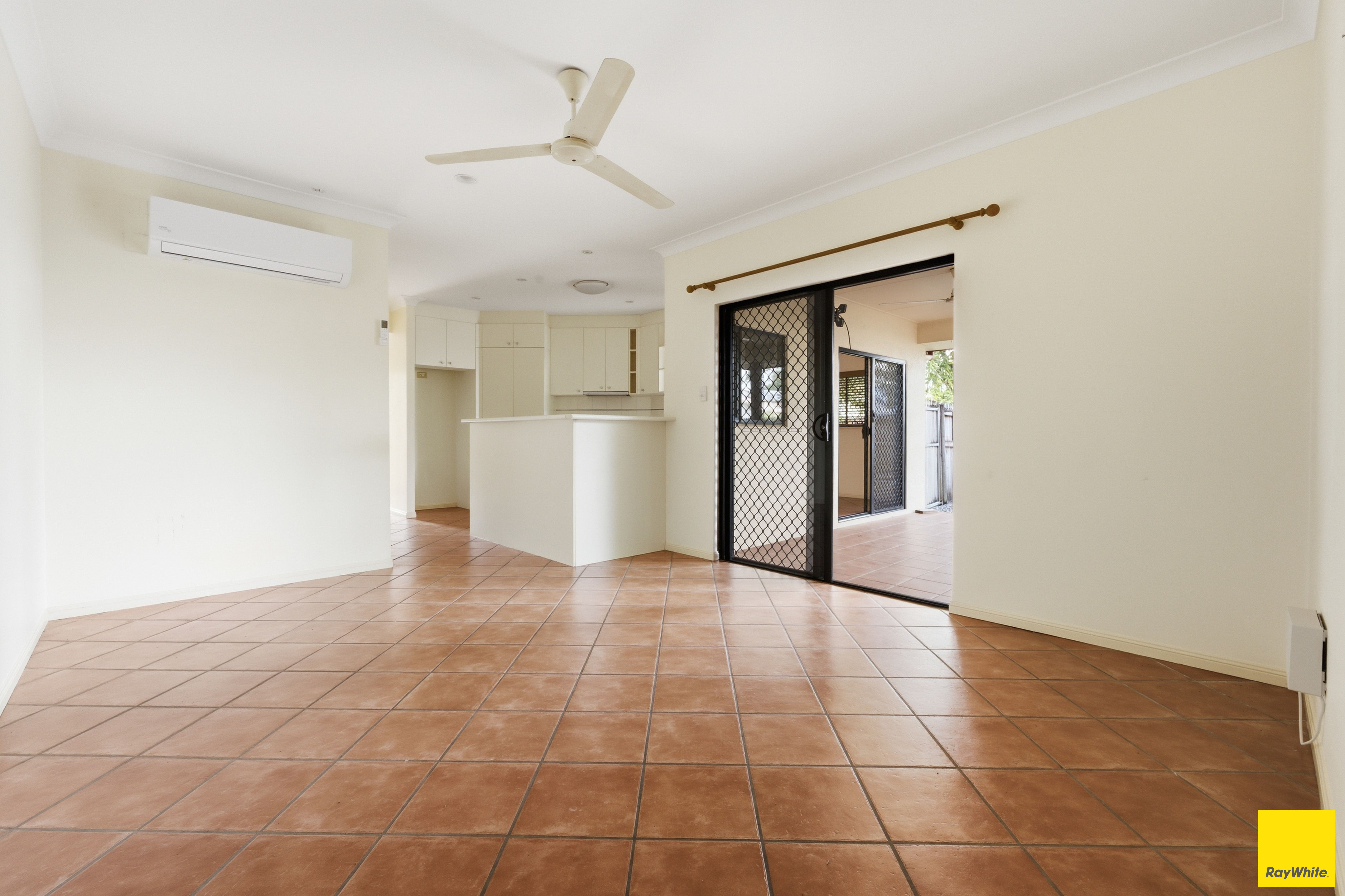 1 Kurrimine Close — photo 9 of 21