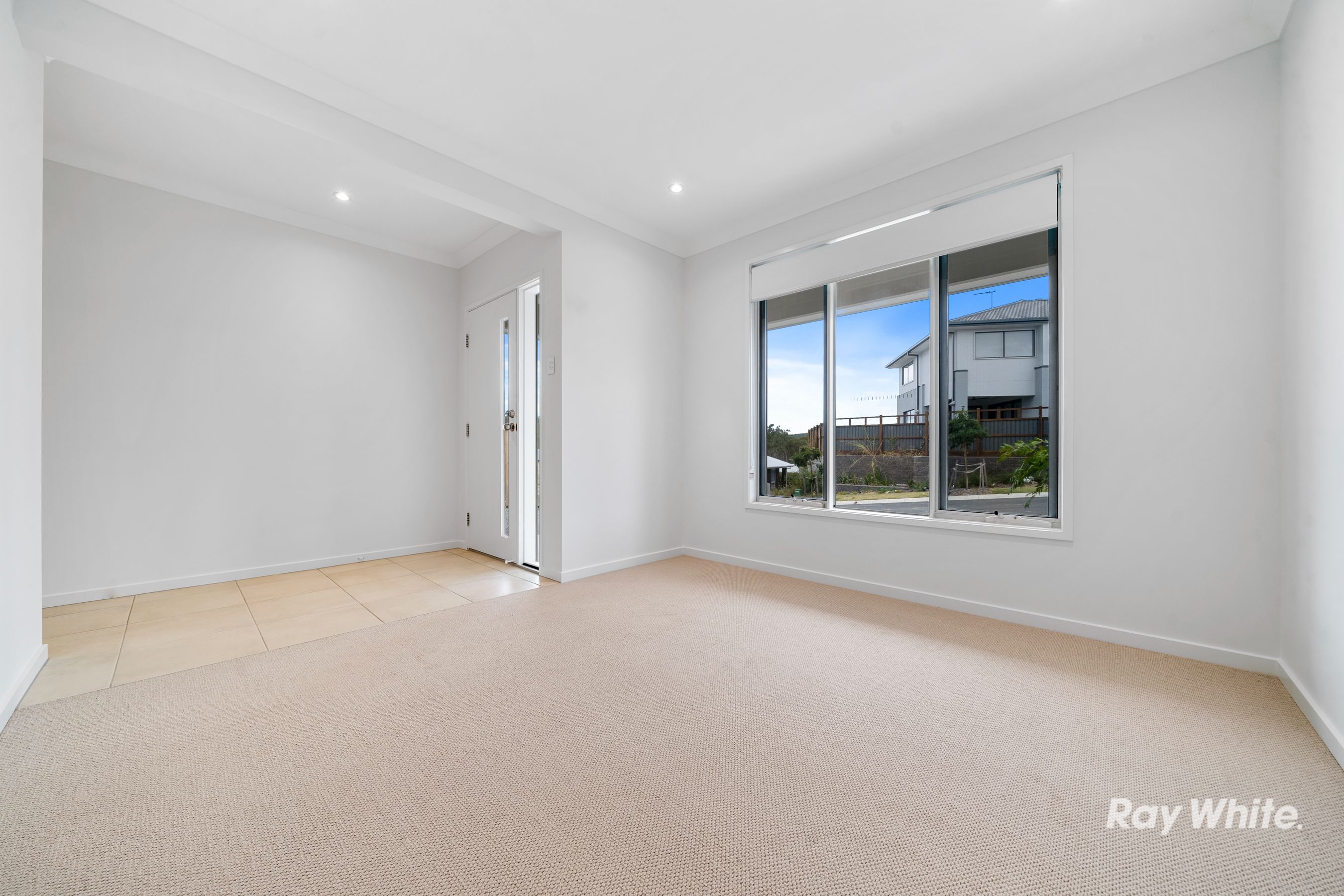 9 Barossa Street, South Ripley, QLD 4306