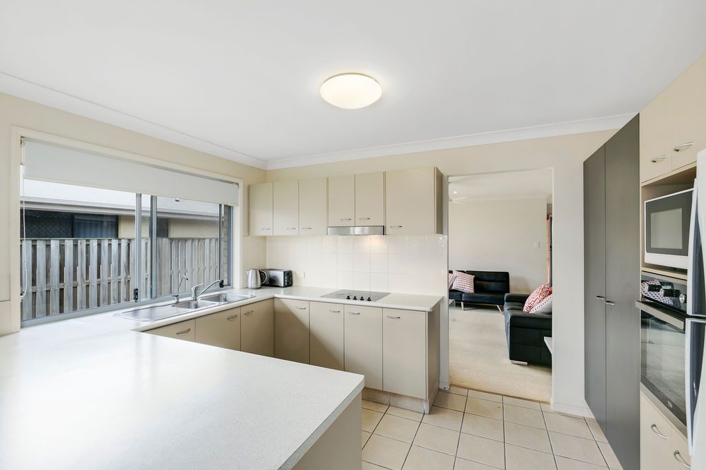 19 Tomah  Street, Pacific Pines, QLD 4211