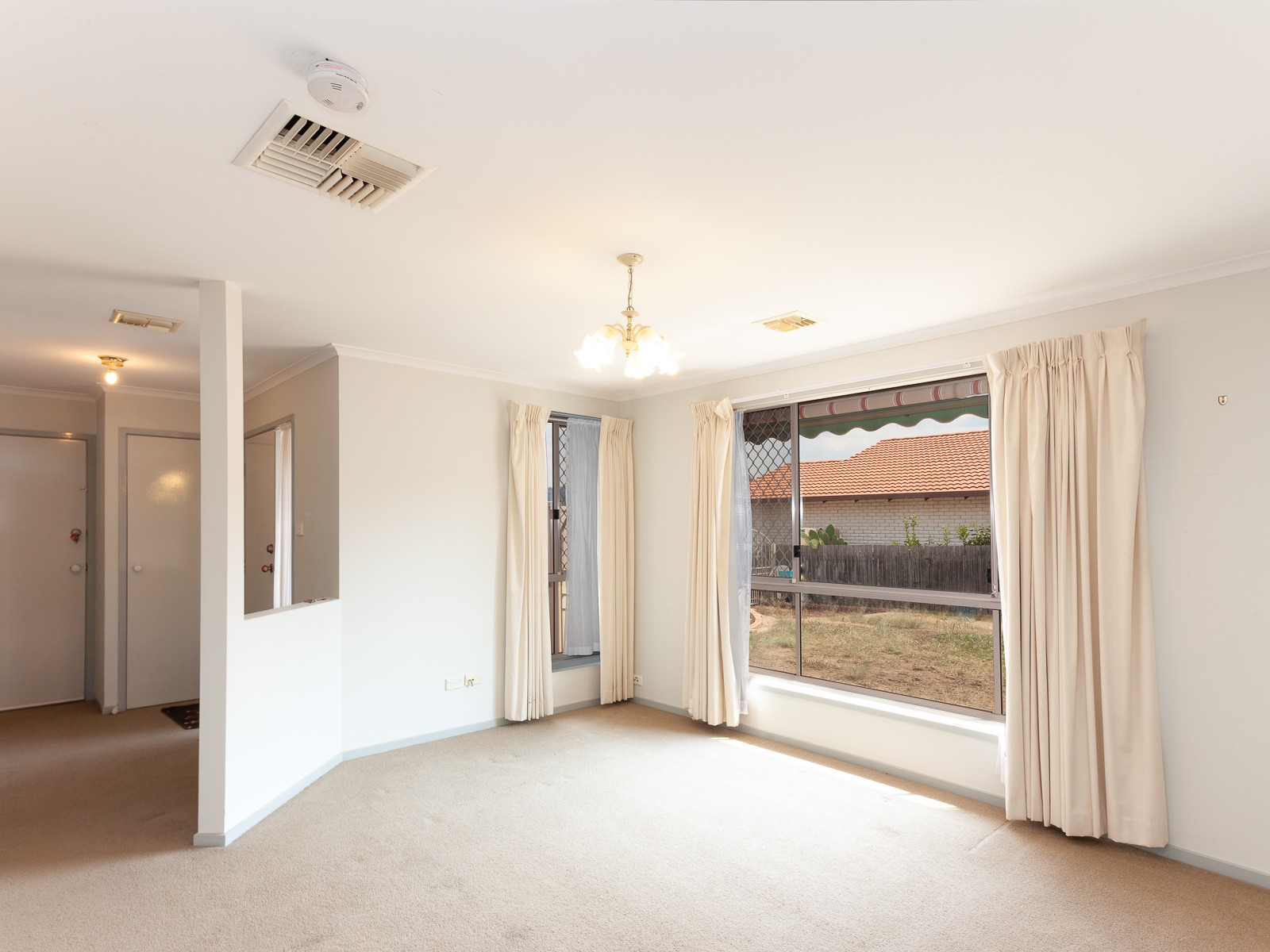 8 Iredale Place, Gordon, ACT 2906