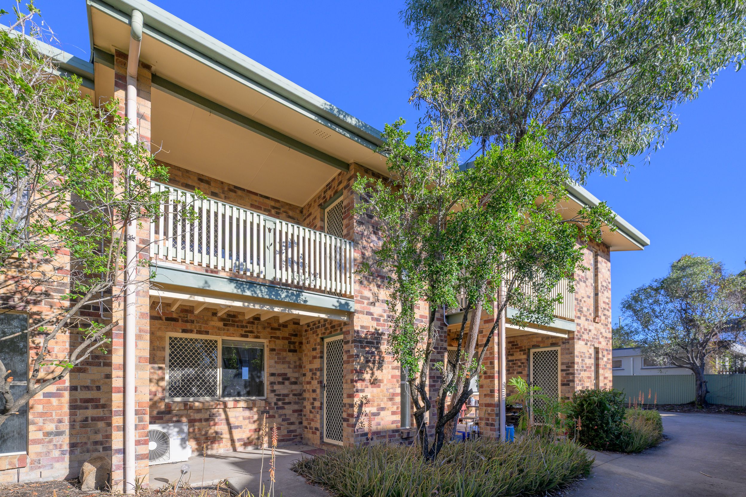 1-3/33 Side Street, West Gladstone, QLD 4680