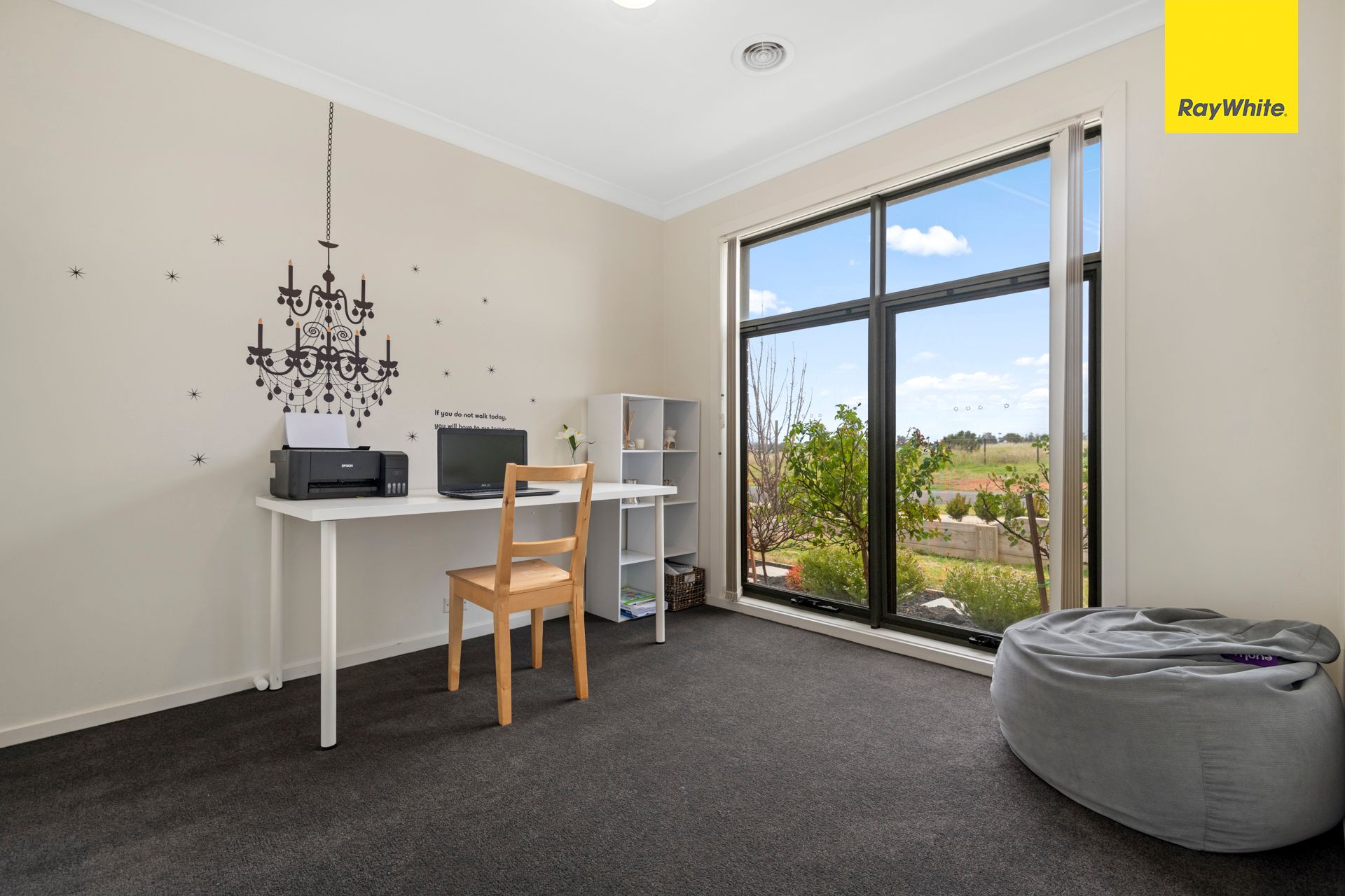 284 Clarkes Road, Brookfield, VIC 3338