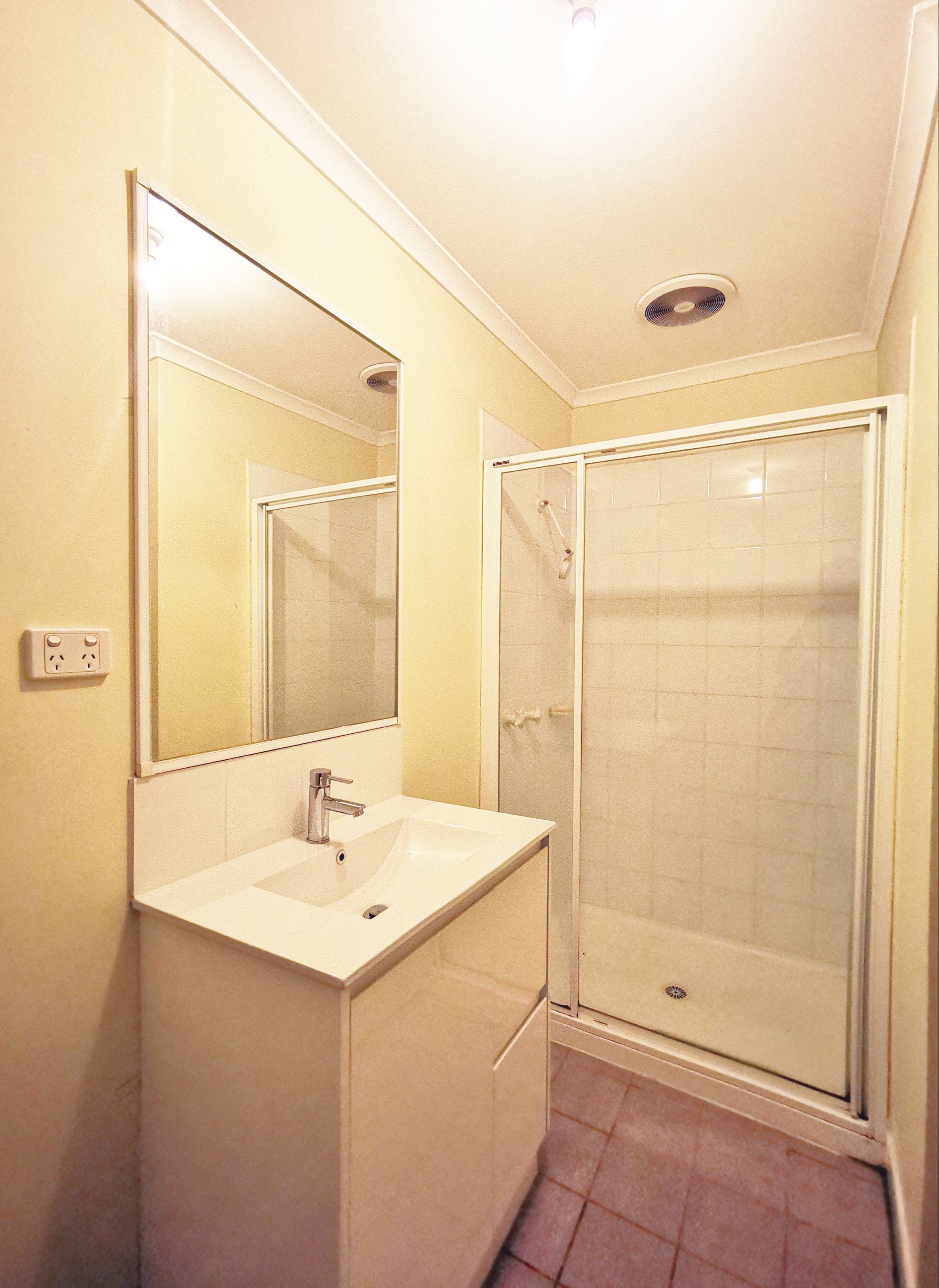 2 Gateway Close — photo 8 of 10