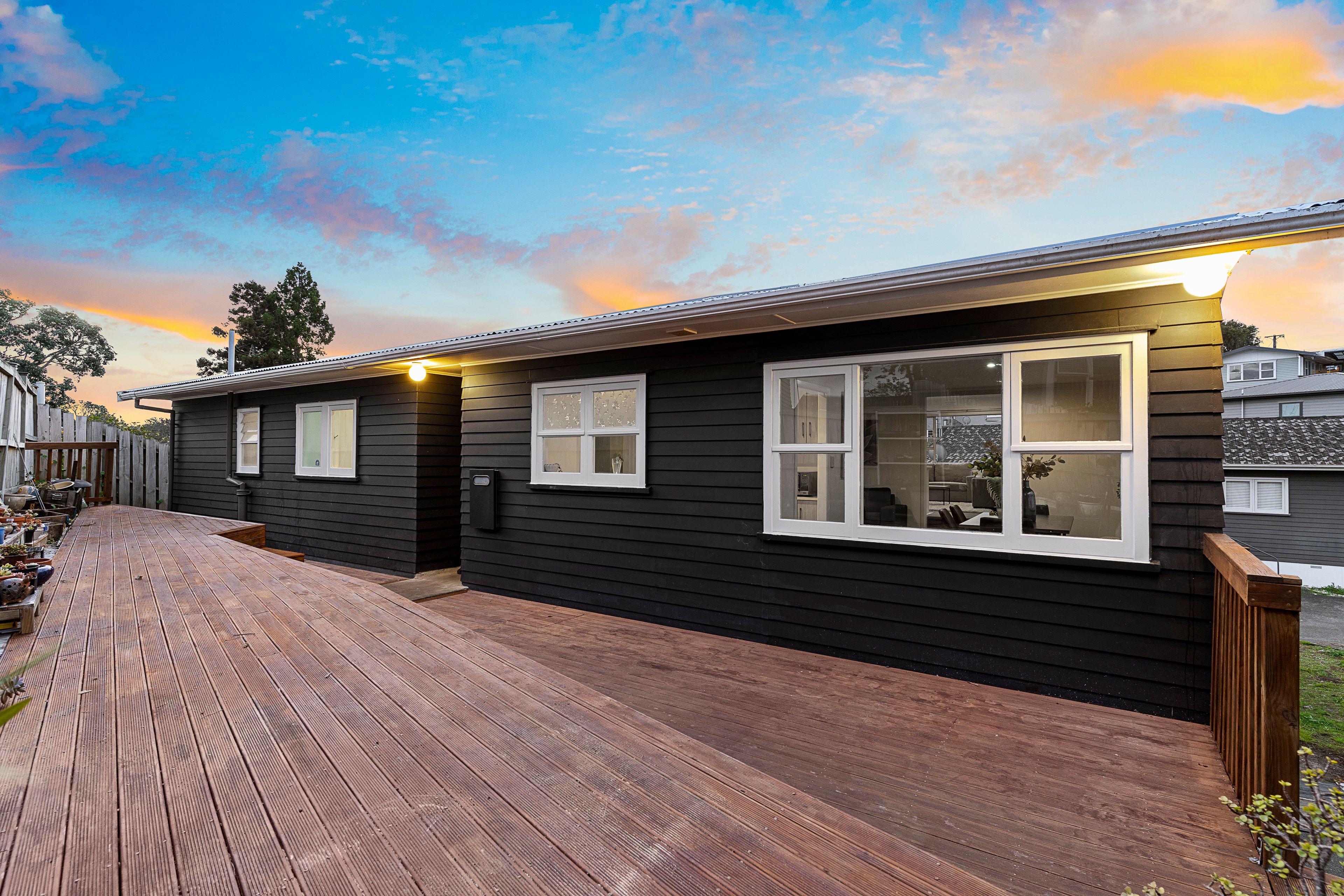 12a Saffron Street, Birkdale, North Shore City
