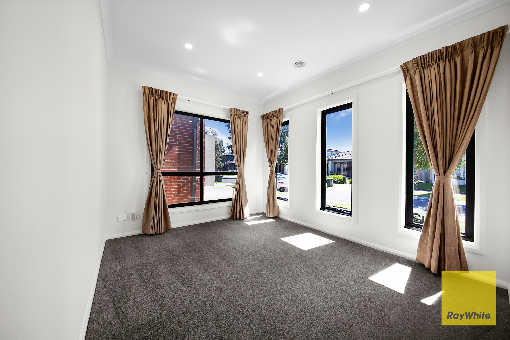 6 Kittyhawk Road — photo 10 of 19
