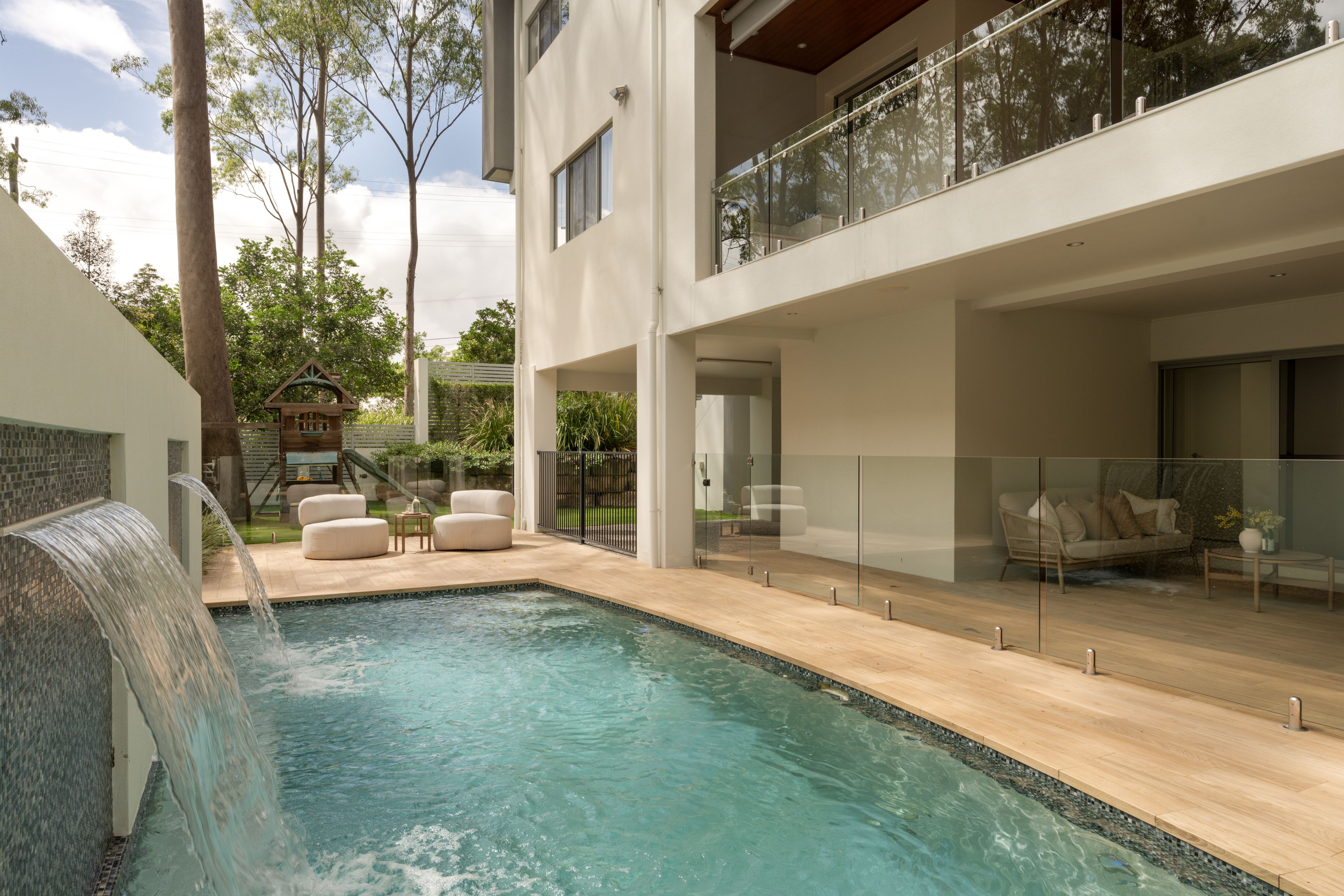 8 Thiesfield Street, Fig Tree Pocket, QLD 4069