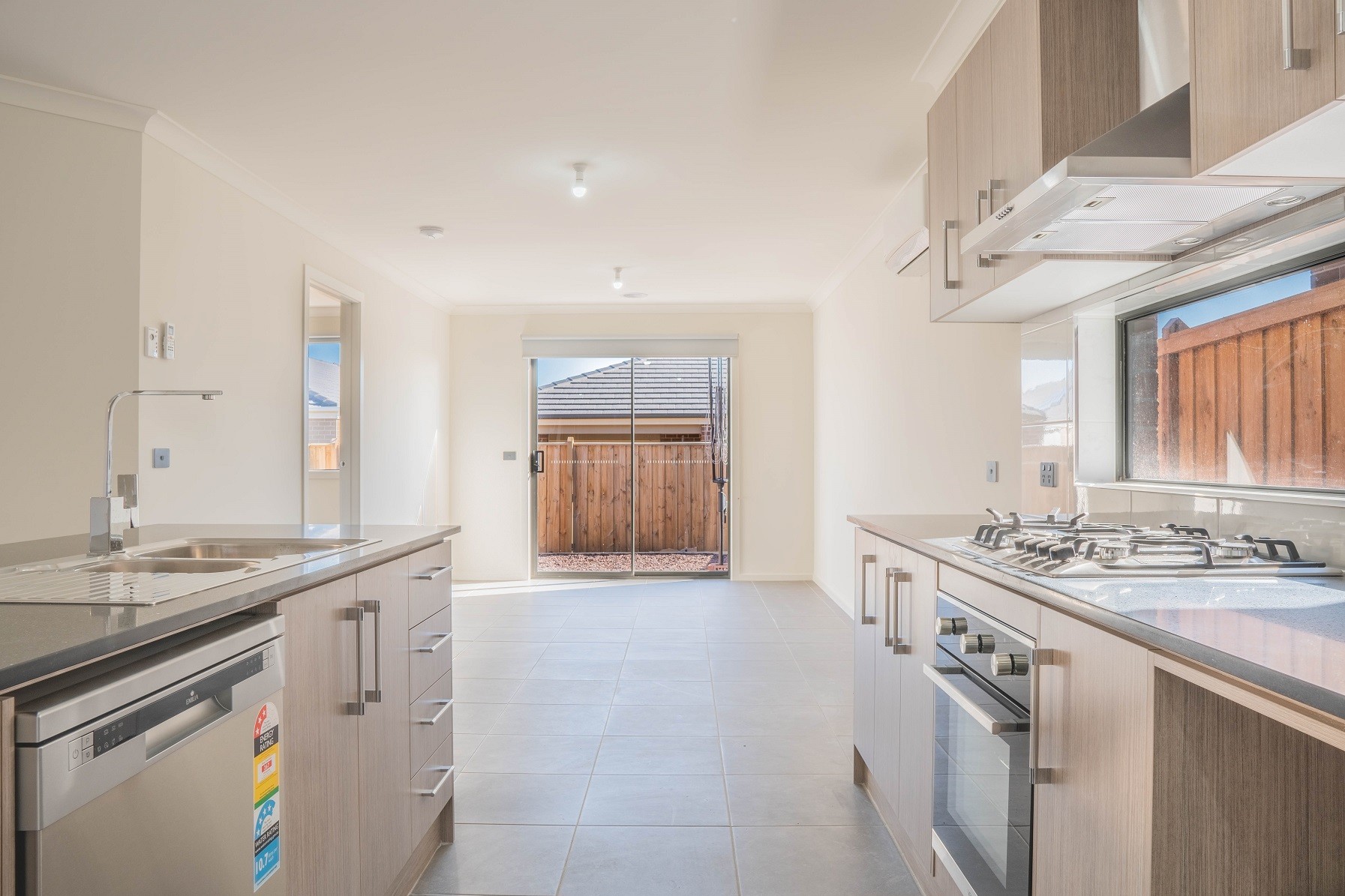 16 Catch Street, Clyde, VIC 3978